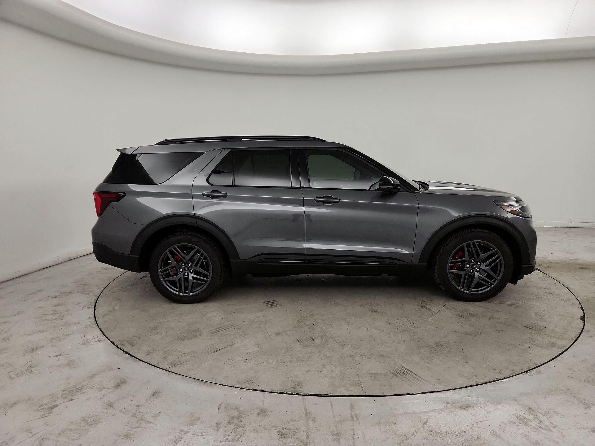 Thumbnail: 2025 Ford Explorer - 4