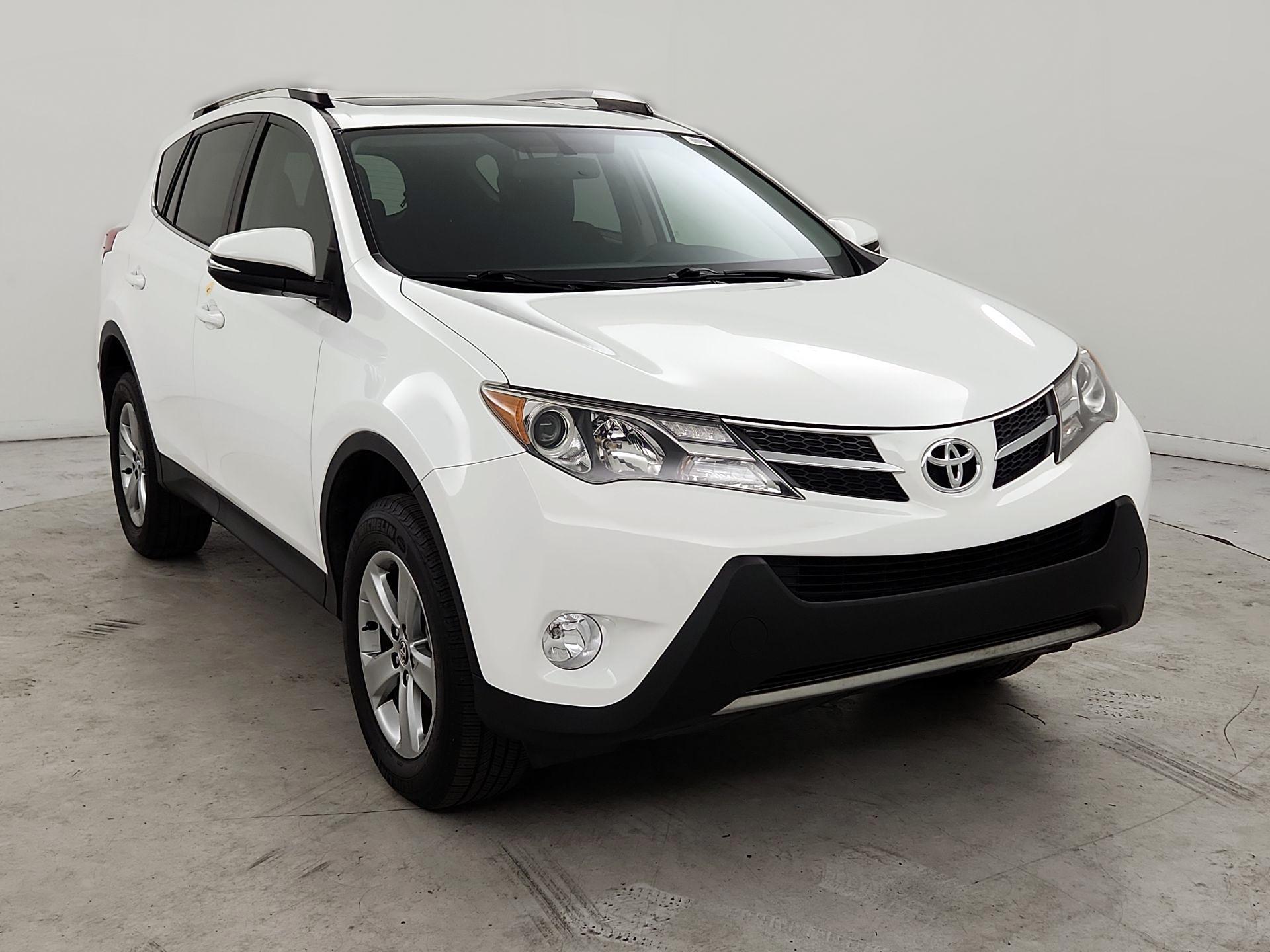Thumbnail: 2015 Toyota RAV4 - 1