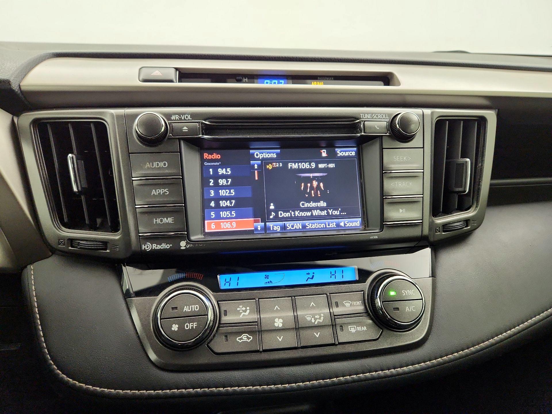 Thumbnail: 2015 Toyota RAV4 - 13