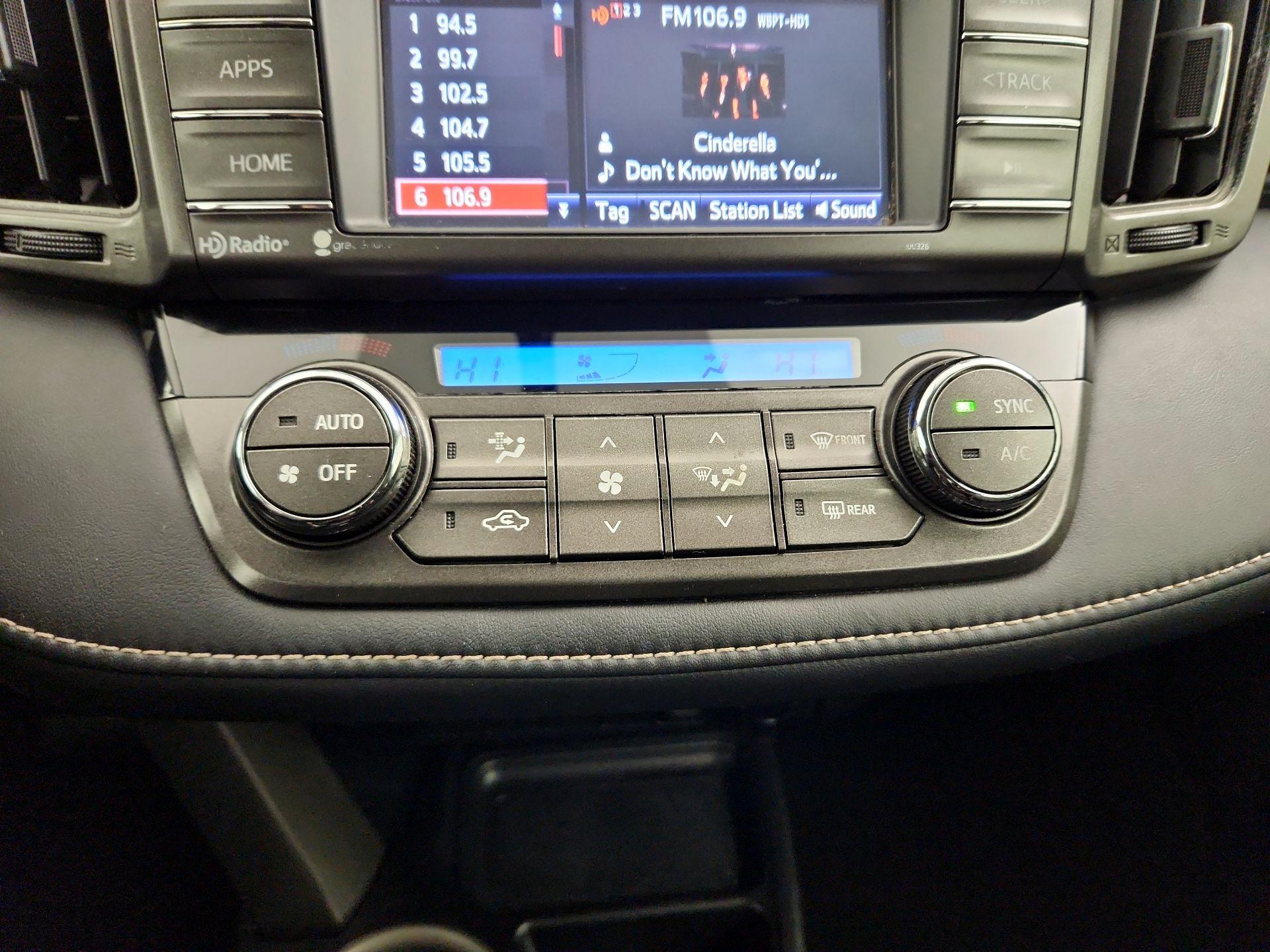 Thumbnail: 2015 Toyota RAV4 - 14