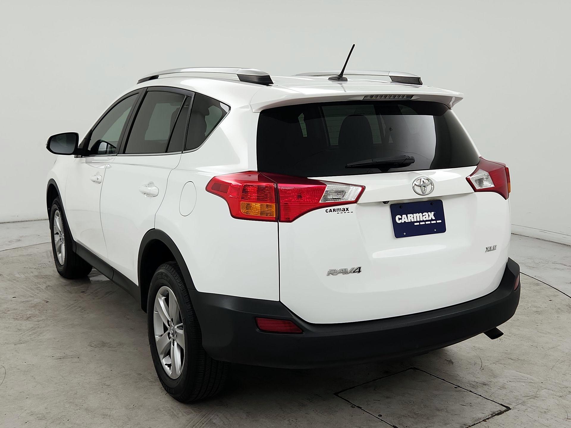 Thumbnail: 2015 Toyota RAV4 - 7