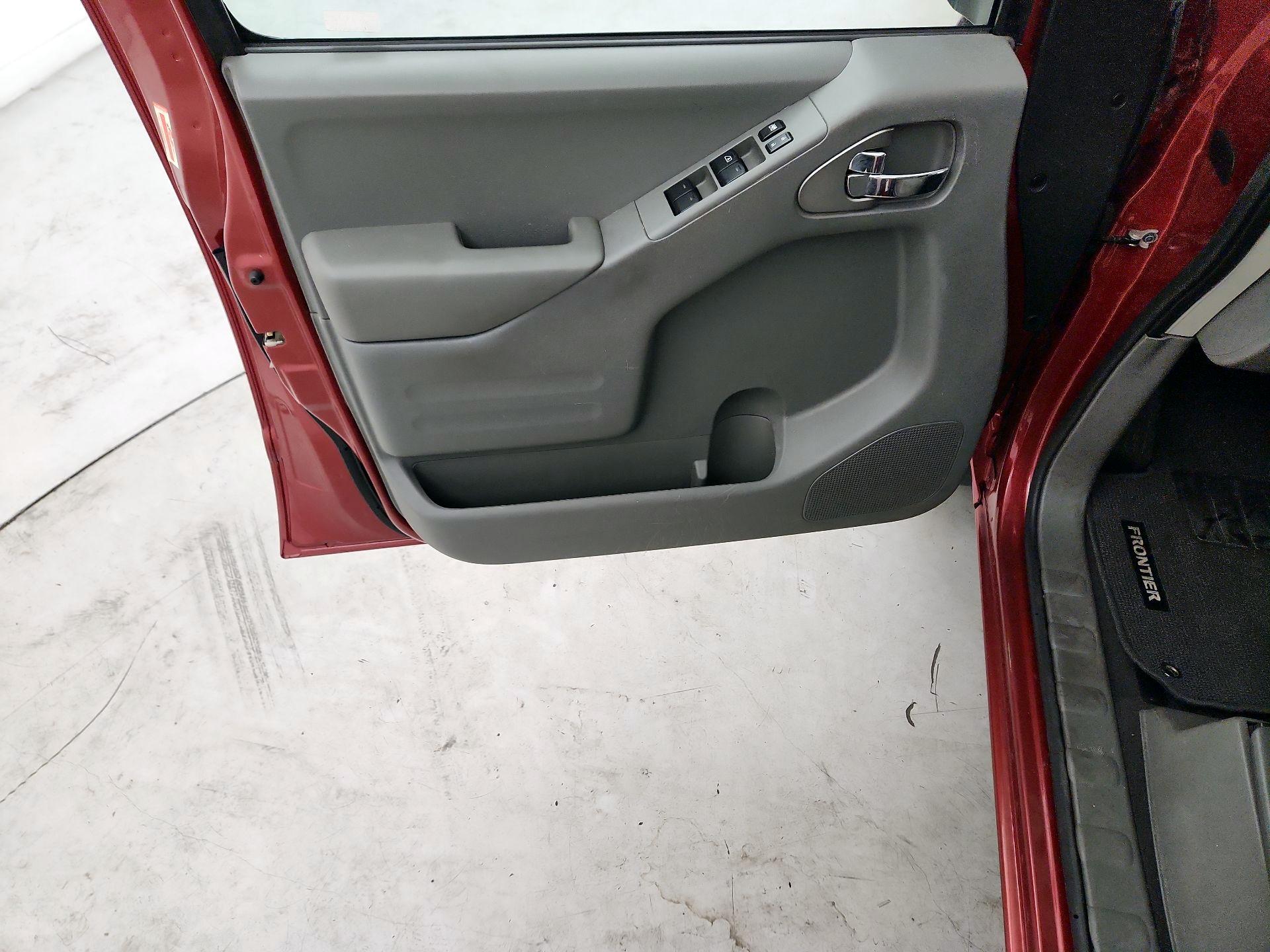 Thumbnail: 2019 Nissan Frontier - 10