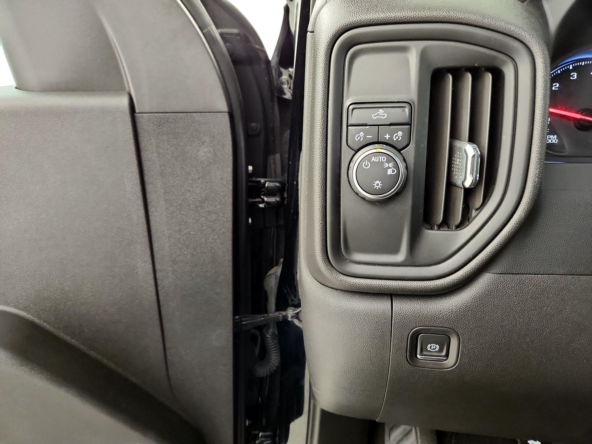 Thumbnail: 2022 Chevrolet Silverado 1500 - 11