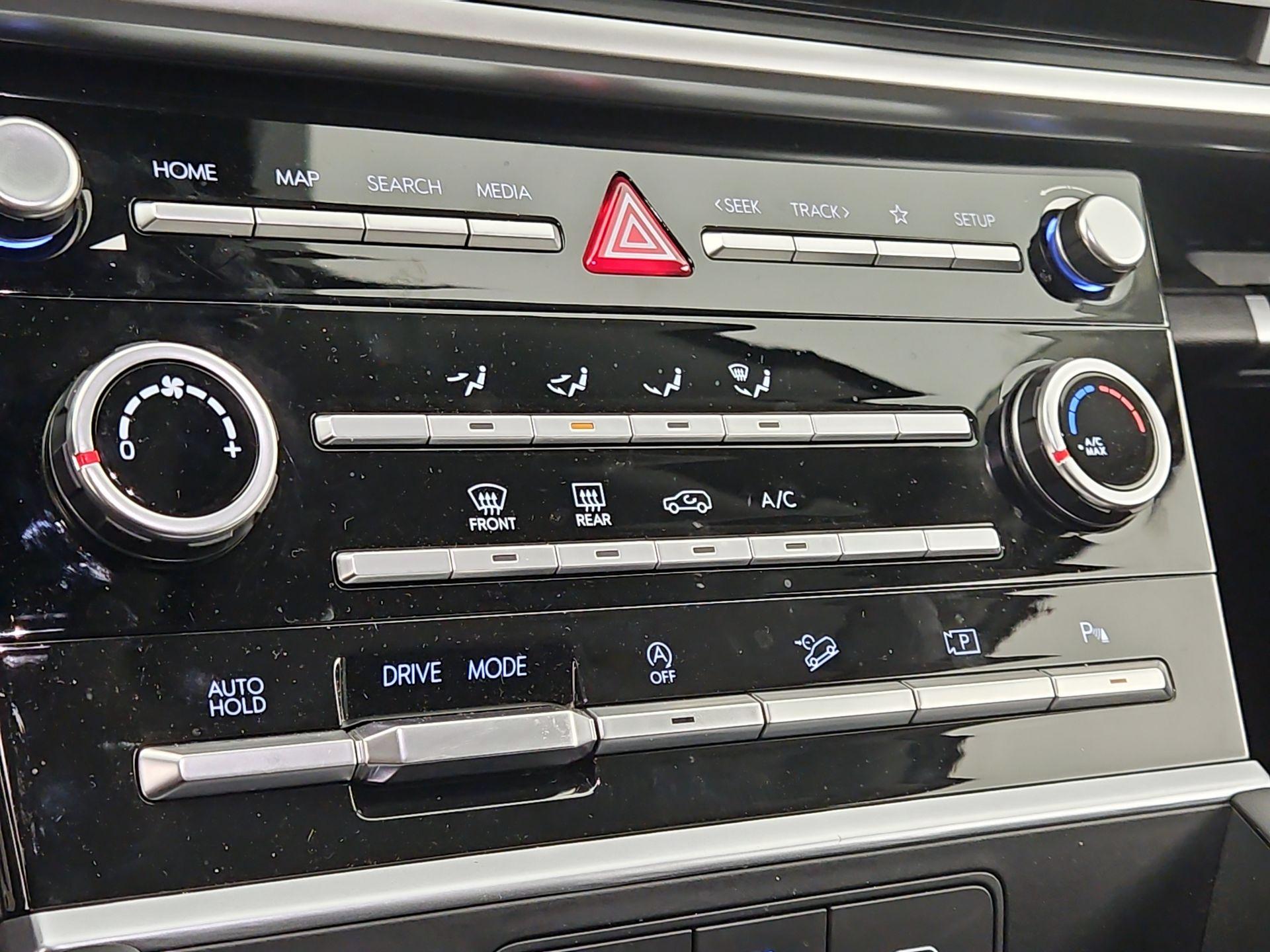 Thumbnail: 2024 Hyundai Santa Fe - 16