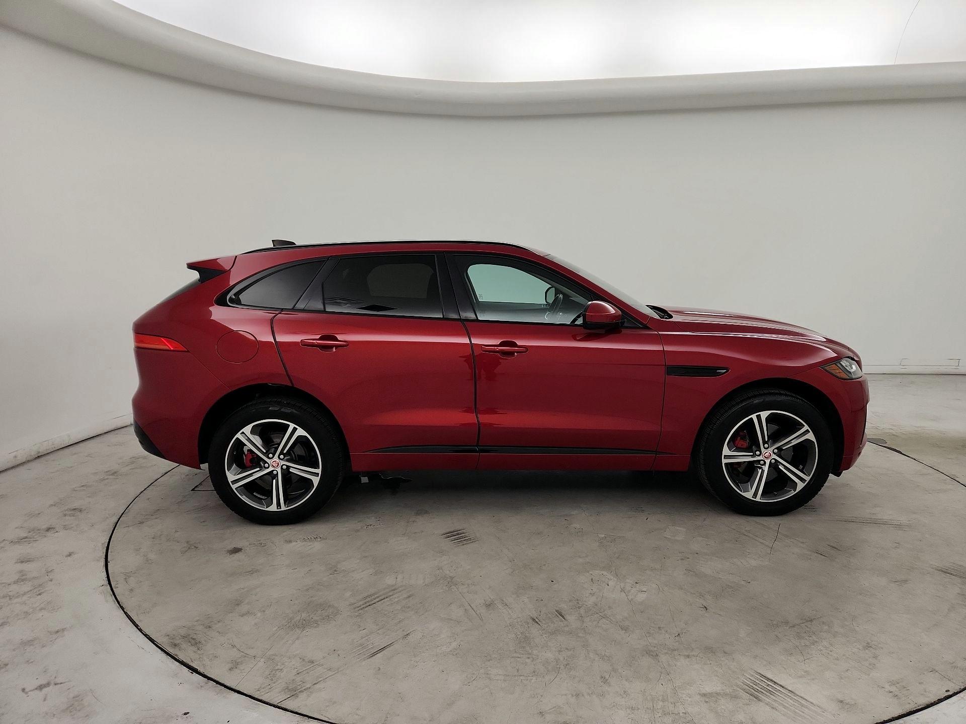 Thumbnail: 2020 Jaguar F-Pace - 4