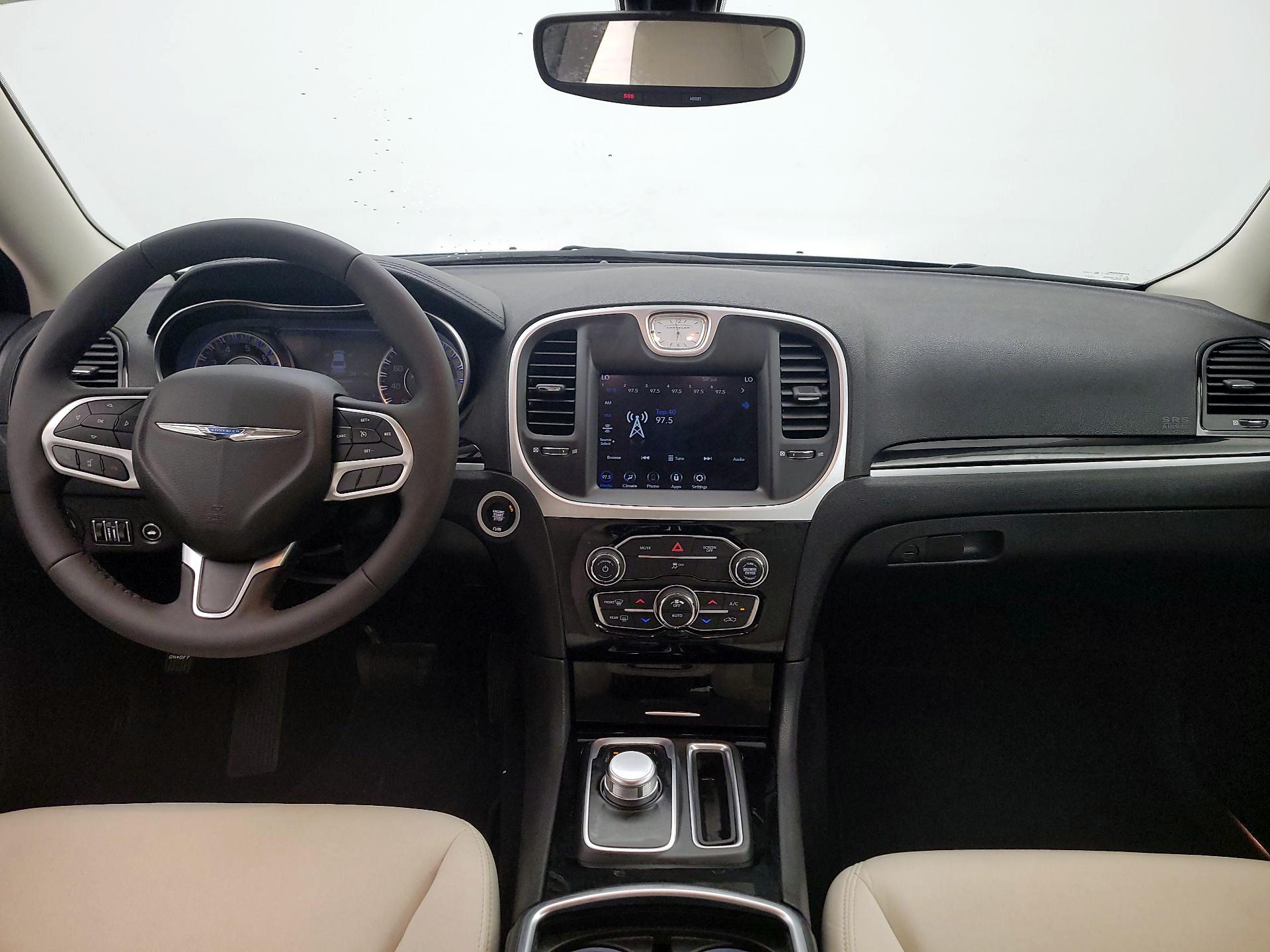 Thumbnail: 2023 Chrysler 300 - 9