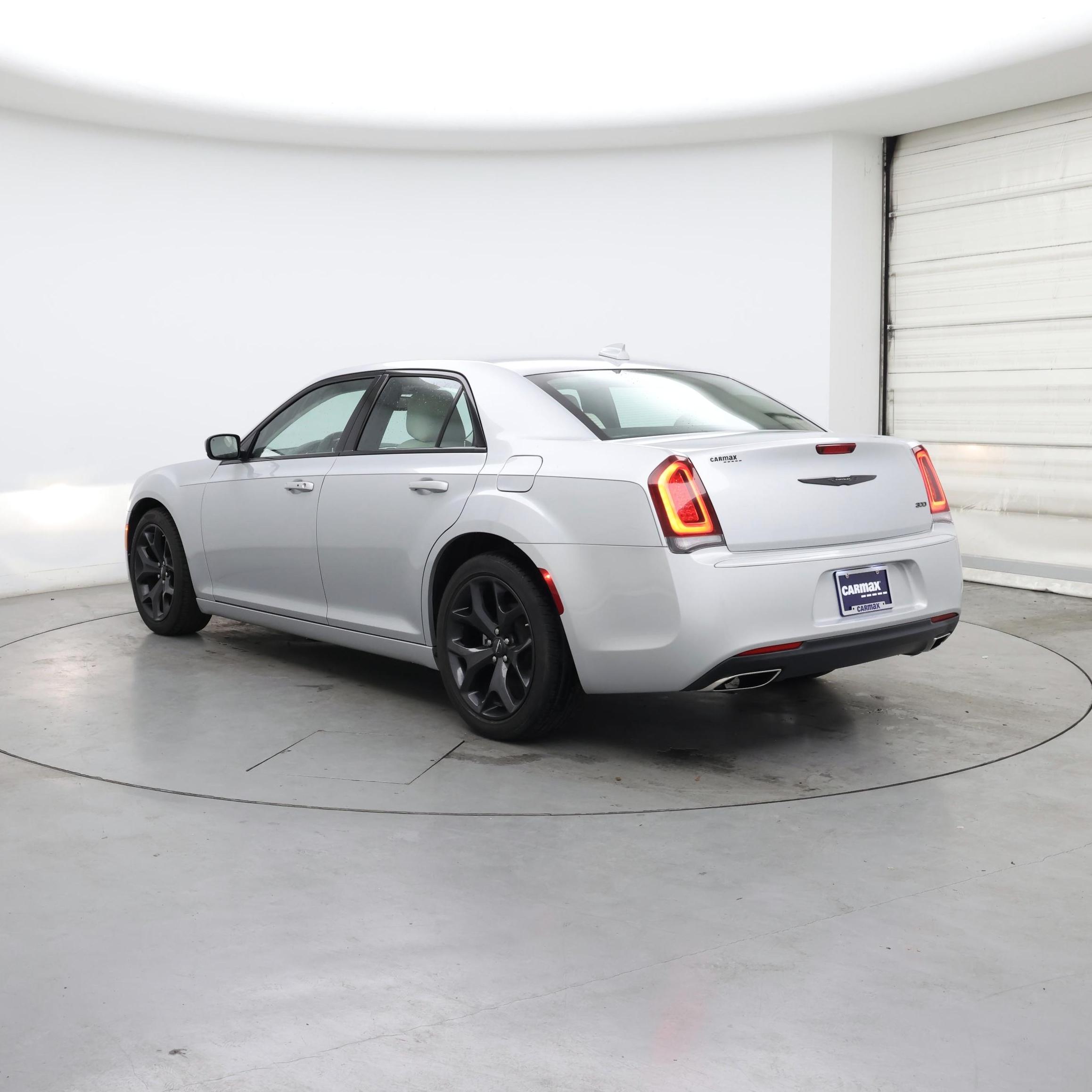 Thumbnail: 2023 Chrysler 300 - 2