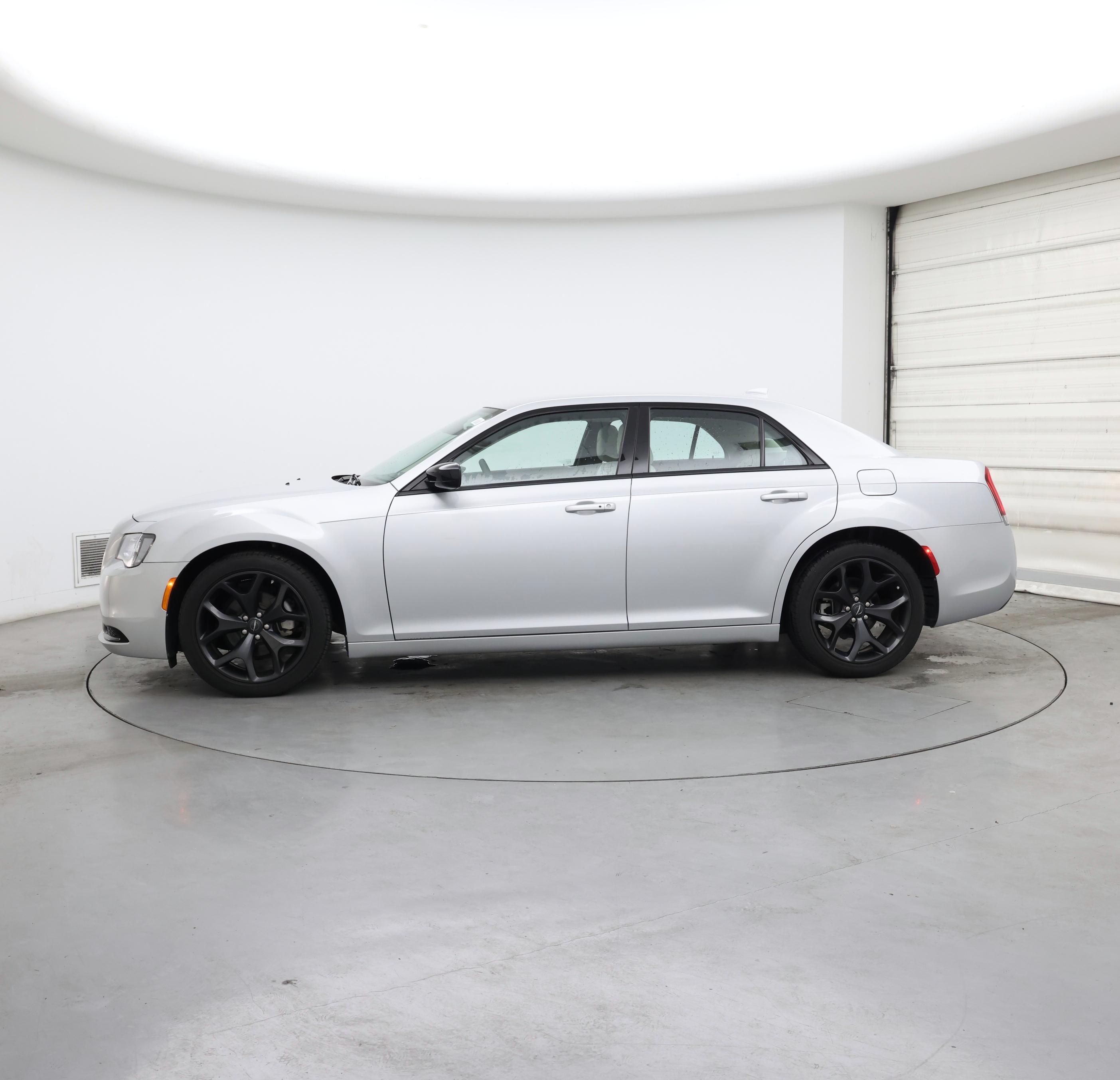 Thumbnail: 2023 Chrysler 300 - 3