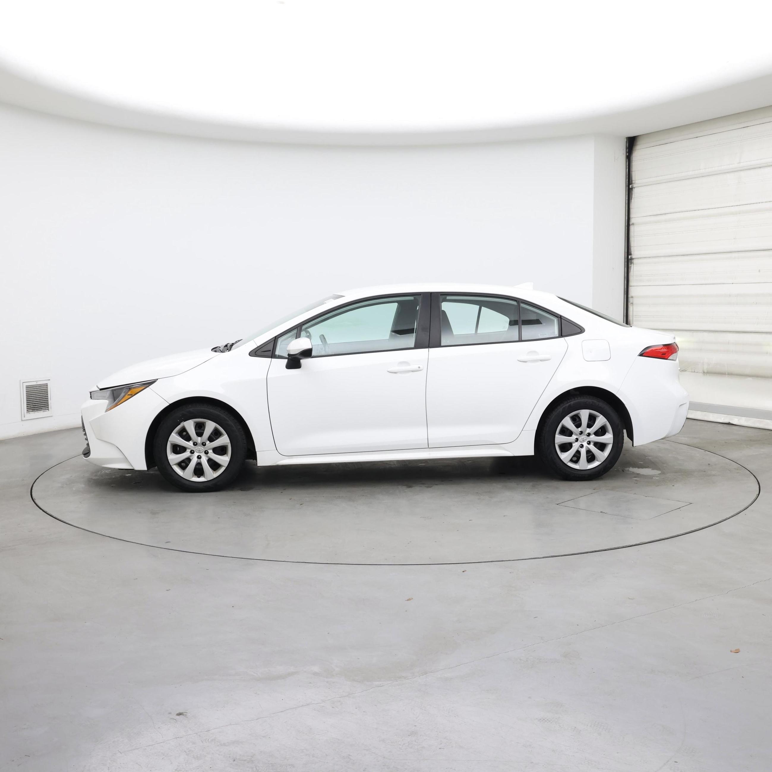 Thumbnail: 2024 Toyota Corolla - 3