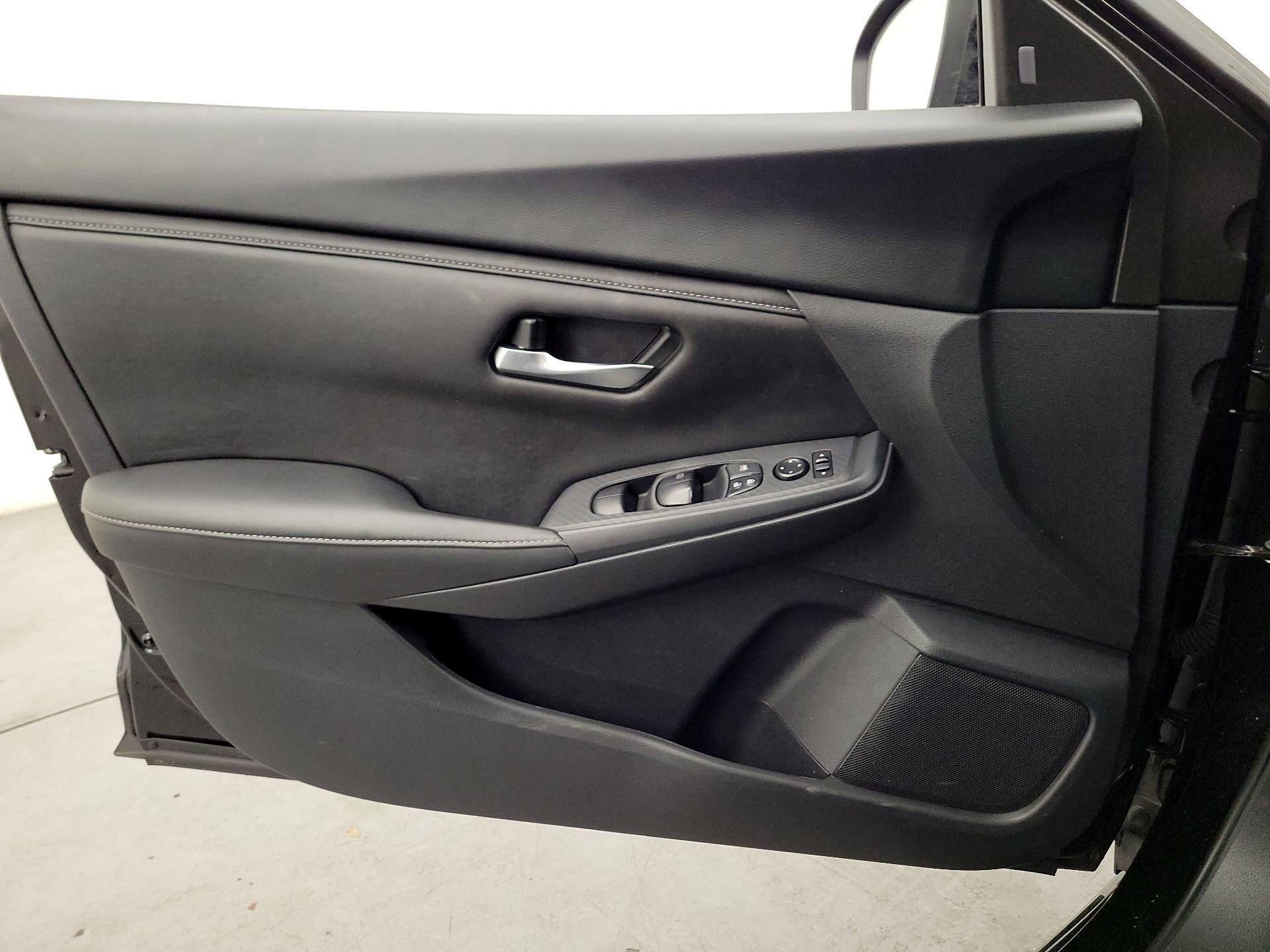 Thumbnail: 2023 Nissan Sentra - 12