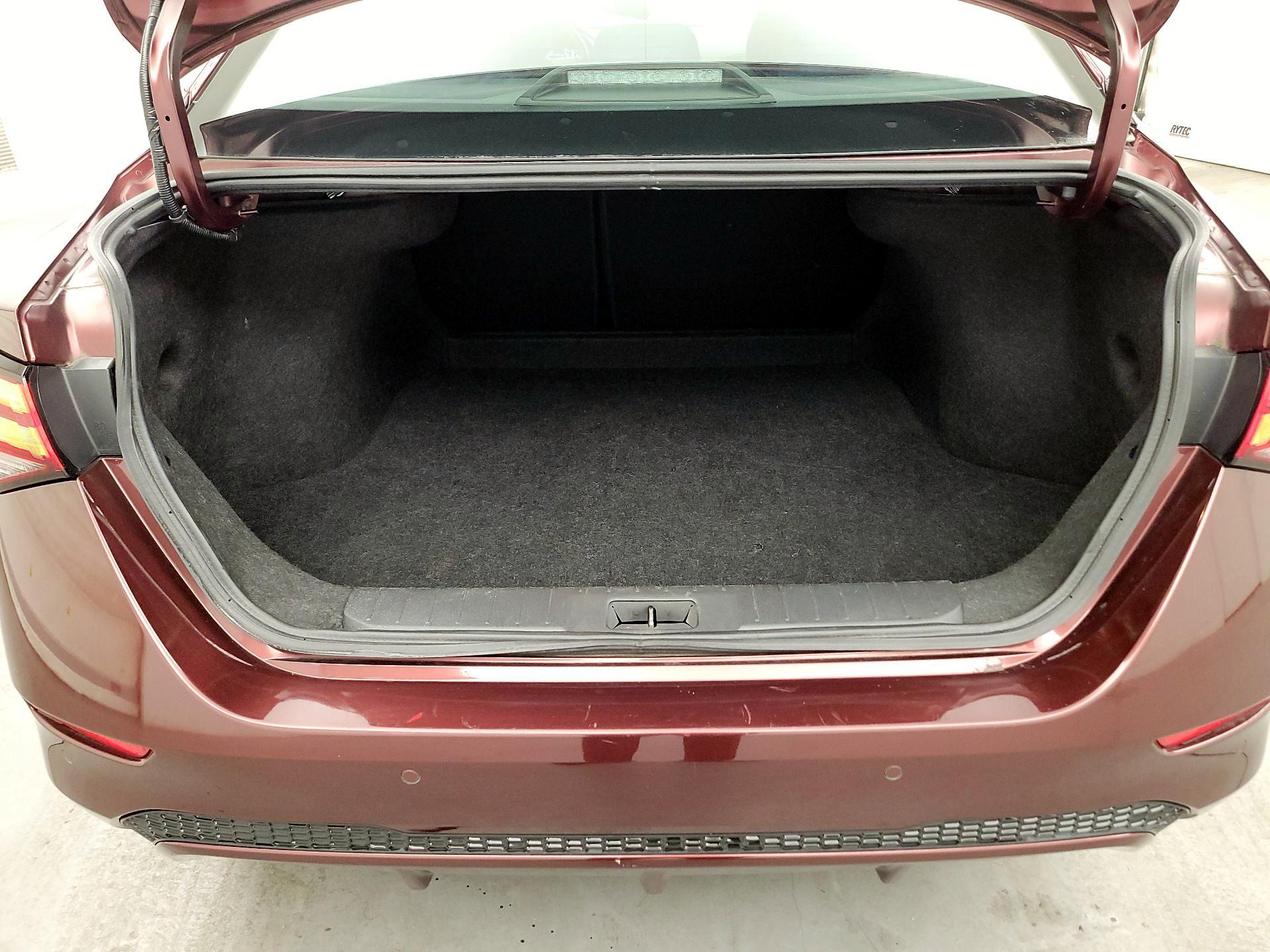 Thumbnail: 2023 Nissan Sentra - 20