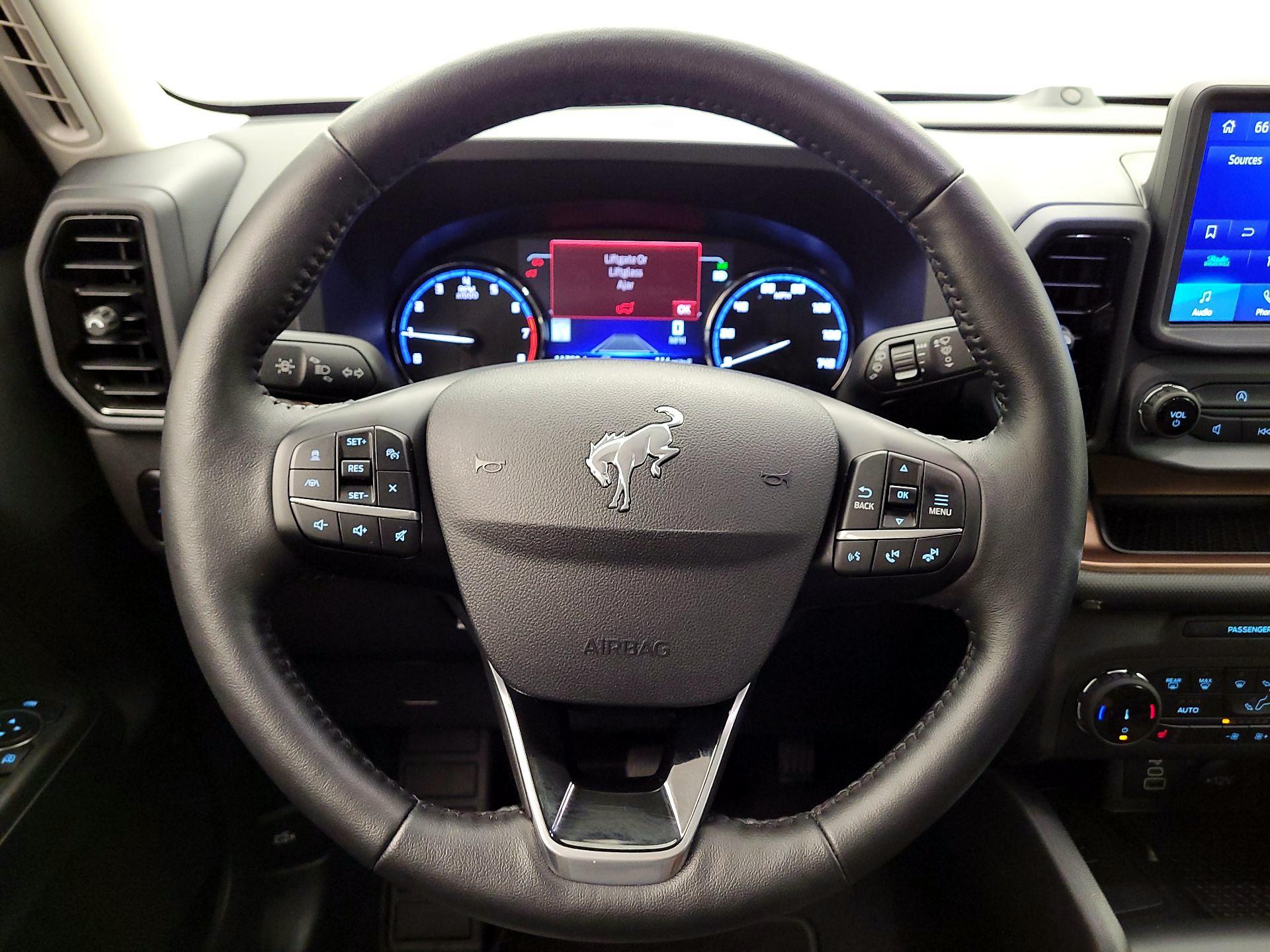 Thumbnail: 2023 Ford Bronco Sport - 10