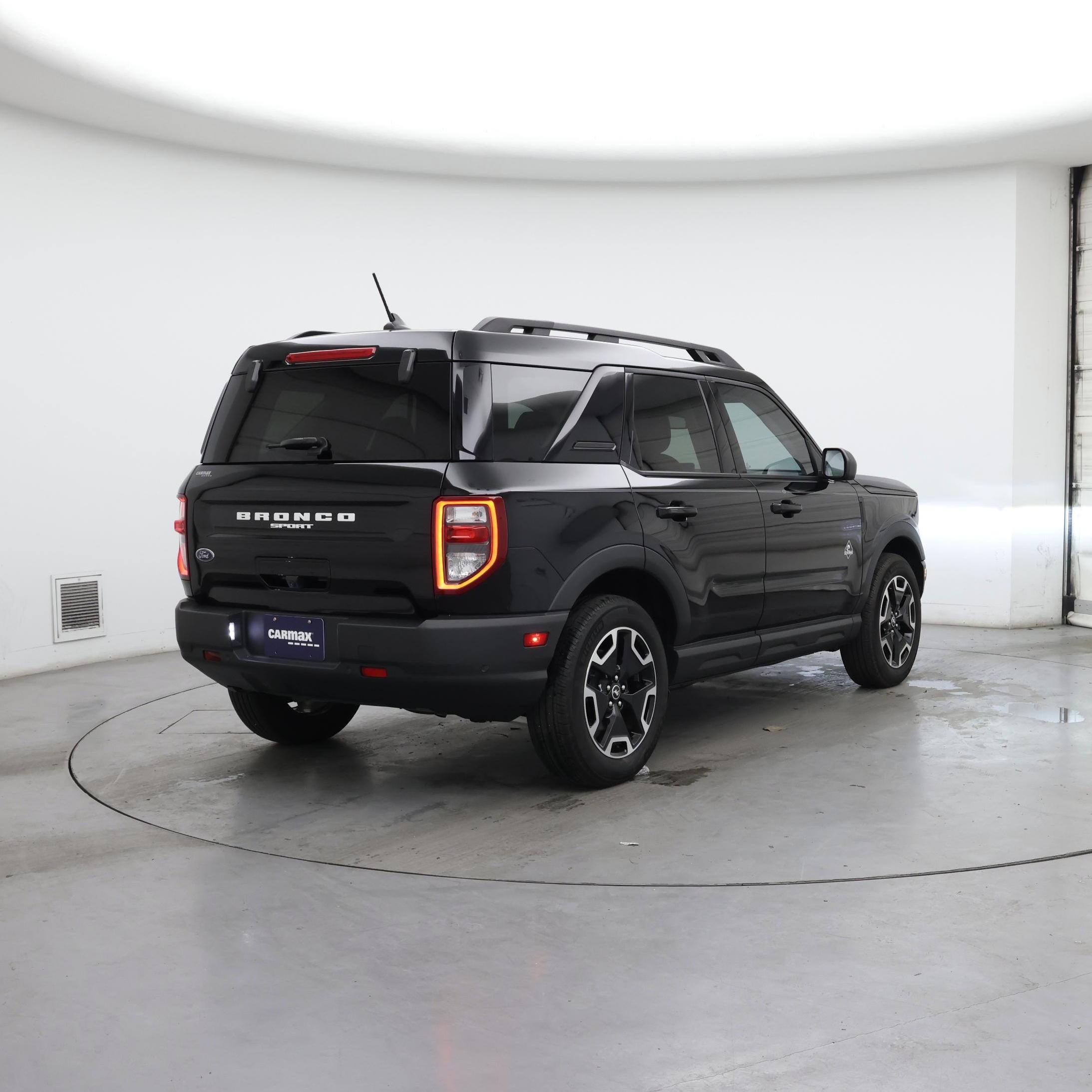 Thumbnail: 2023 Ford Bronco Sport - 8