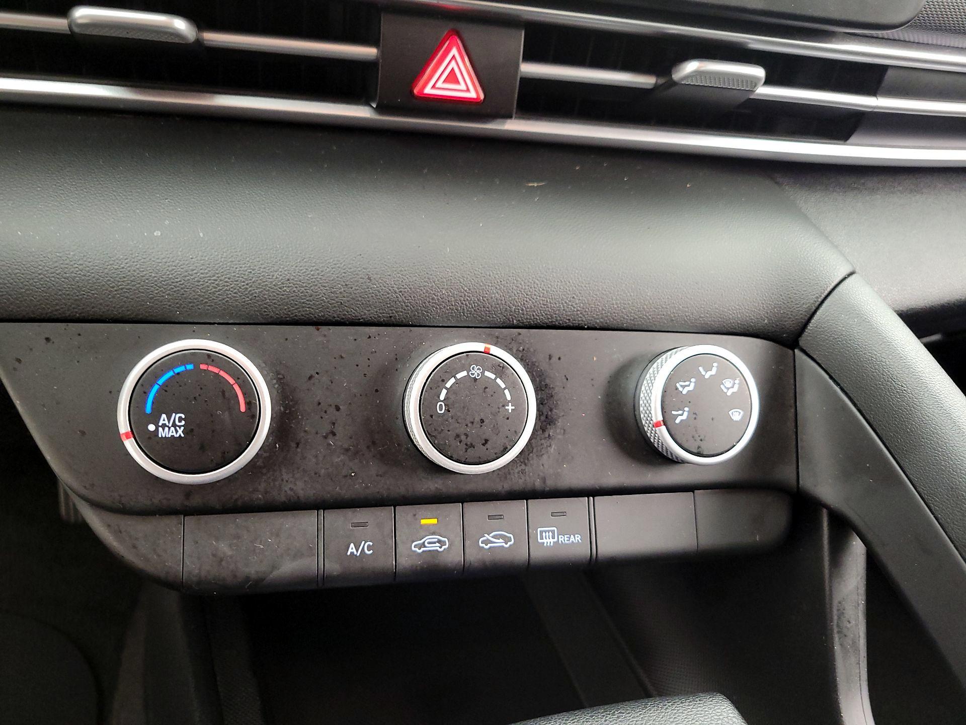 Thumbnail: 2023 Hyundai Elantra - 14