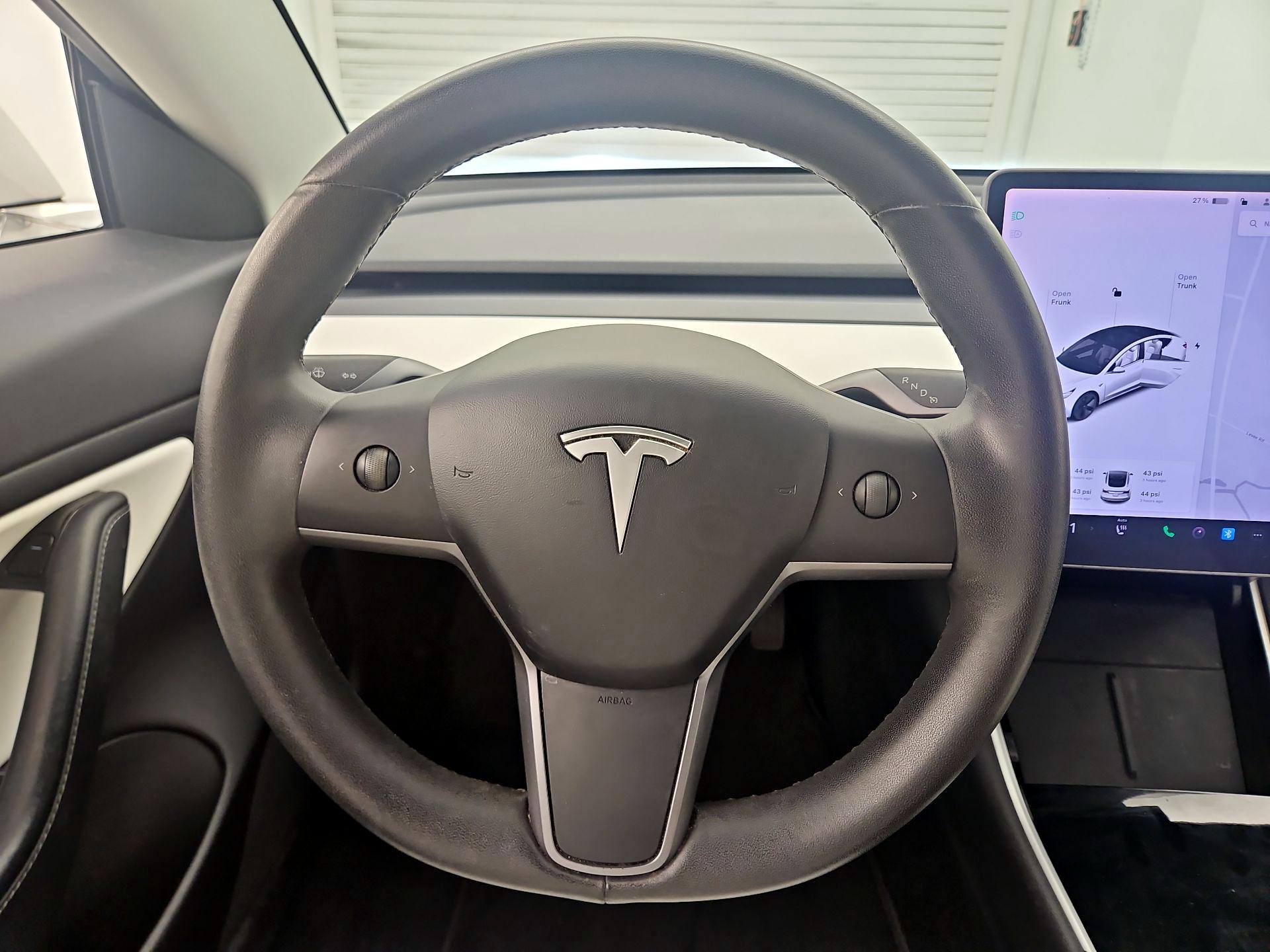 Thumbnail: 2020 Tesla Model 3 - 10