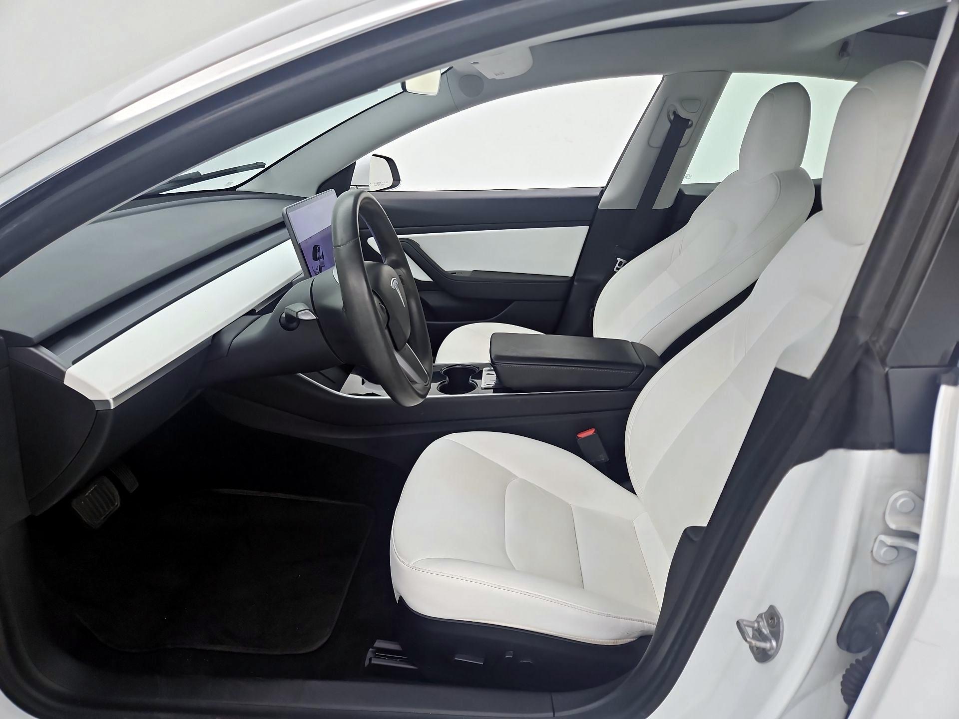 Thumbnail: 2020 Tesla Model 3 - 11