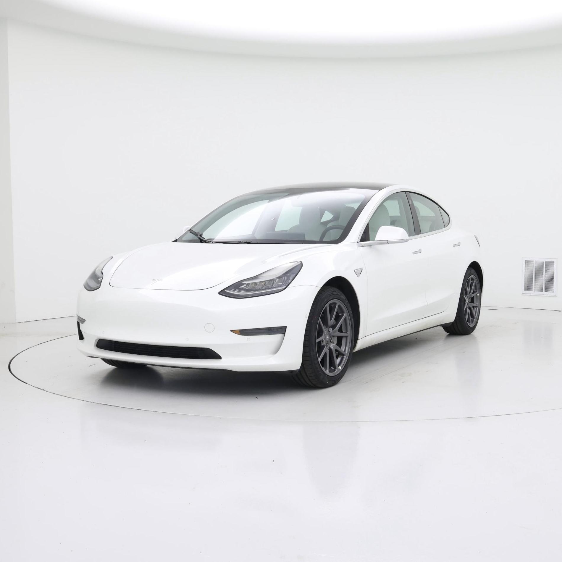 Thumbnail: 2020 Tesla Model 3 - 4