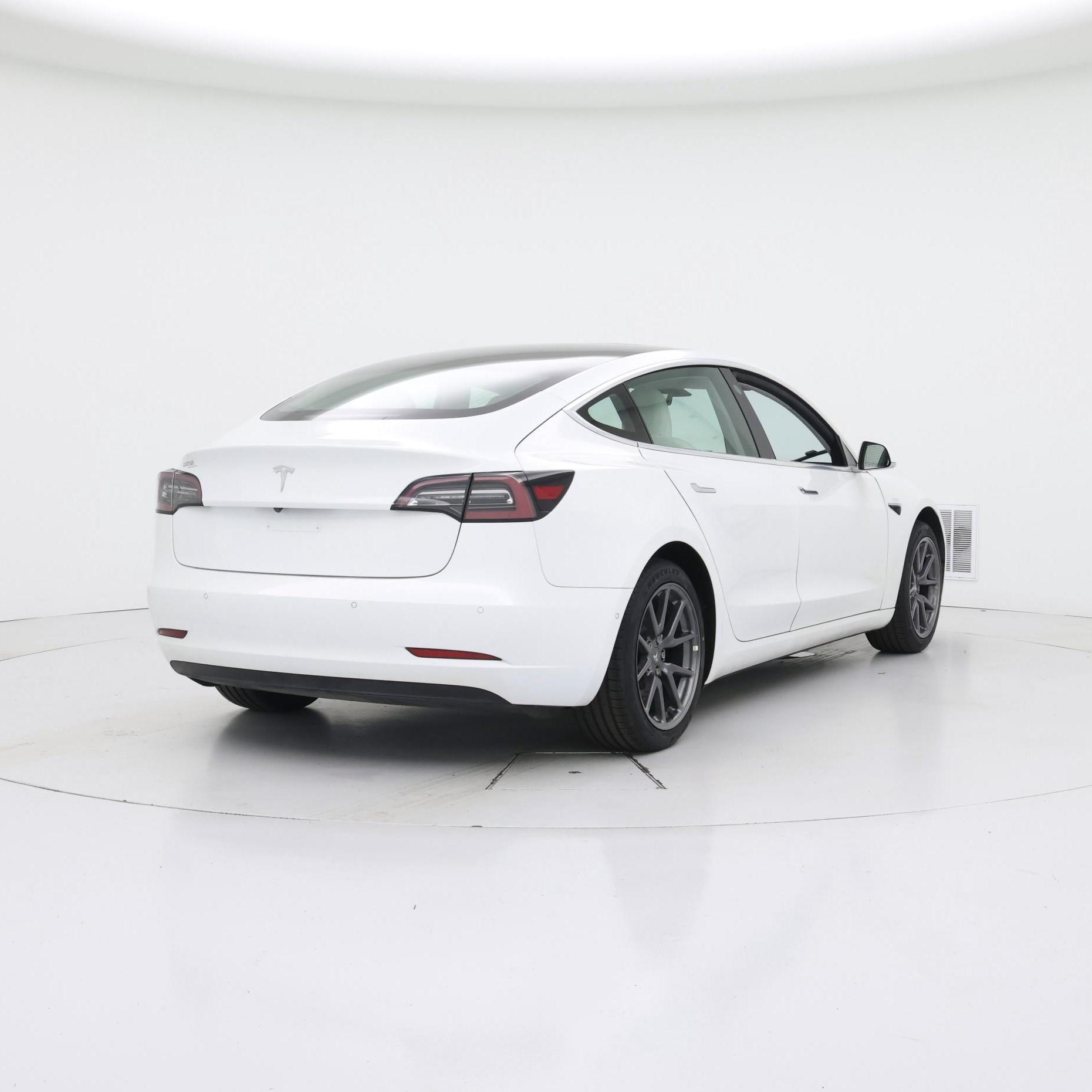 Thumbnail: 2020 Tesla Model 3 - 8