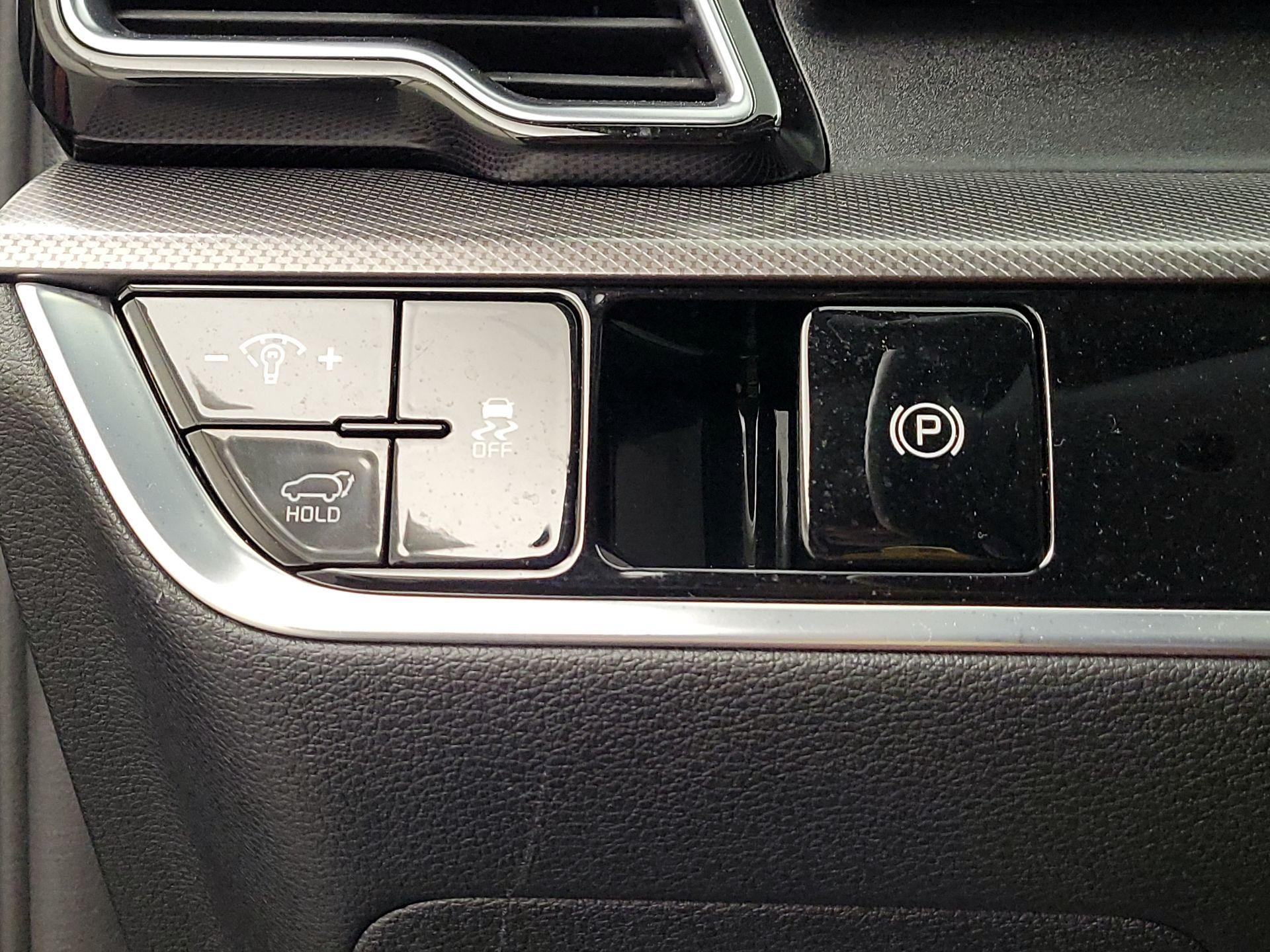 Thumbnail: 2023 Kia Sportage - 13