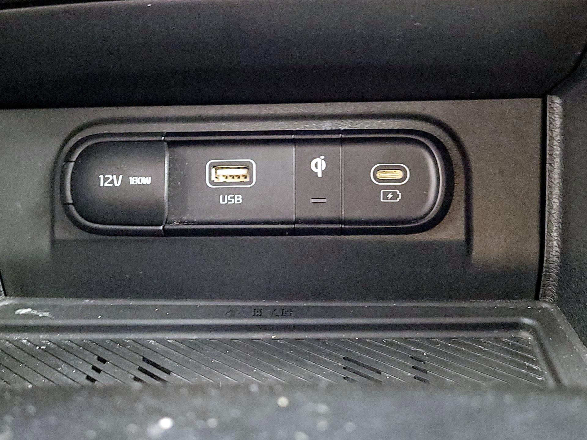 Thumbnail: 2023 Kia Sportage - 18