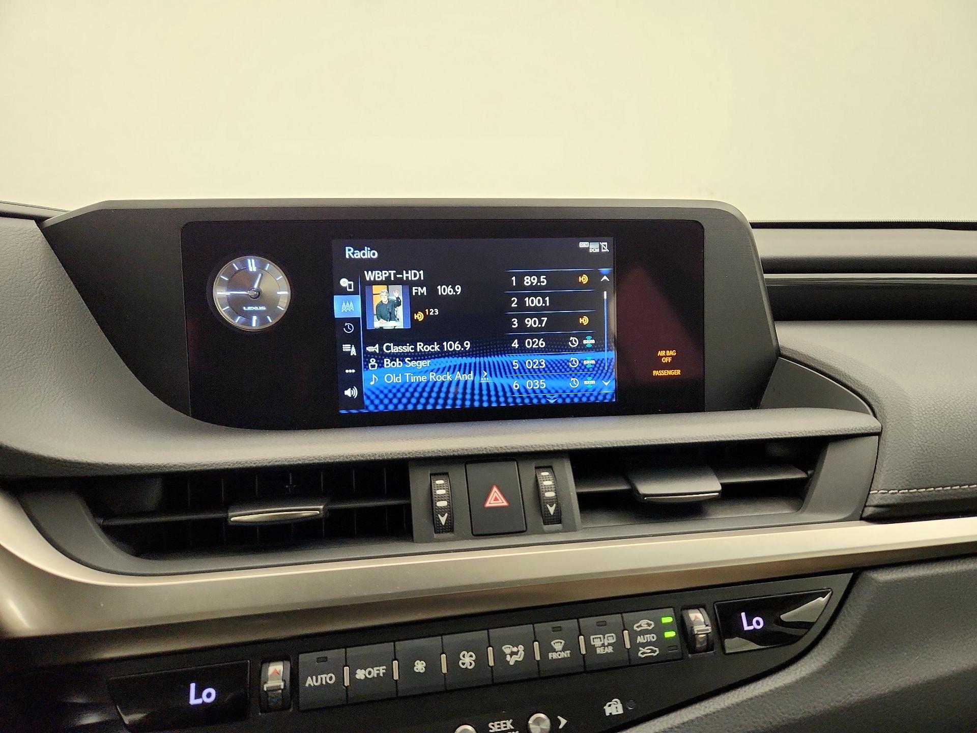 Thumbnail: 2019 Lexus ES - 13