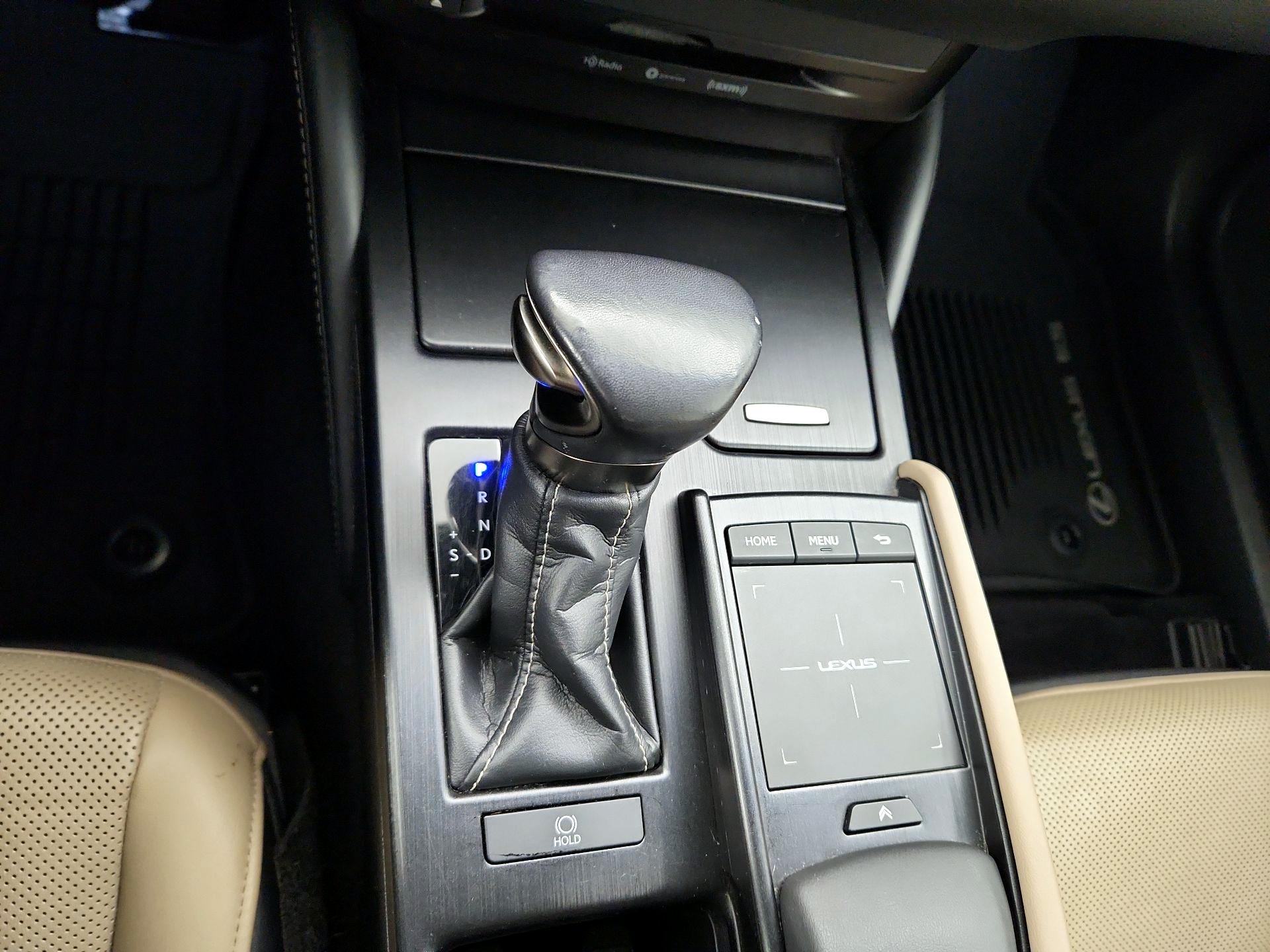 Thumbnail: 2019 Lexus ES - 15