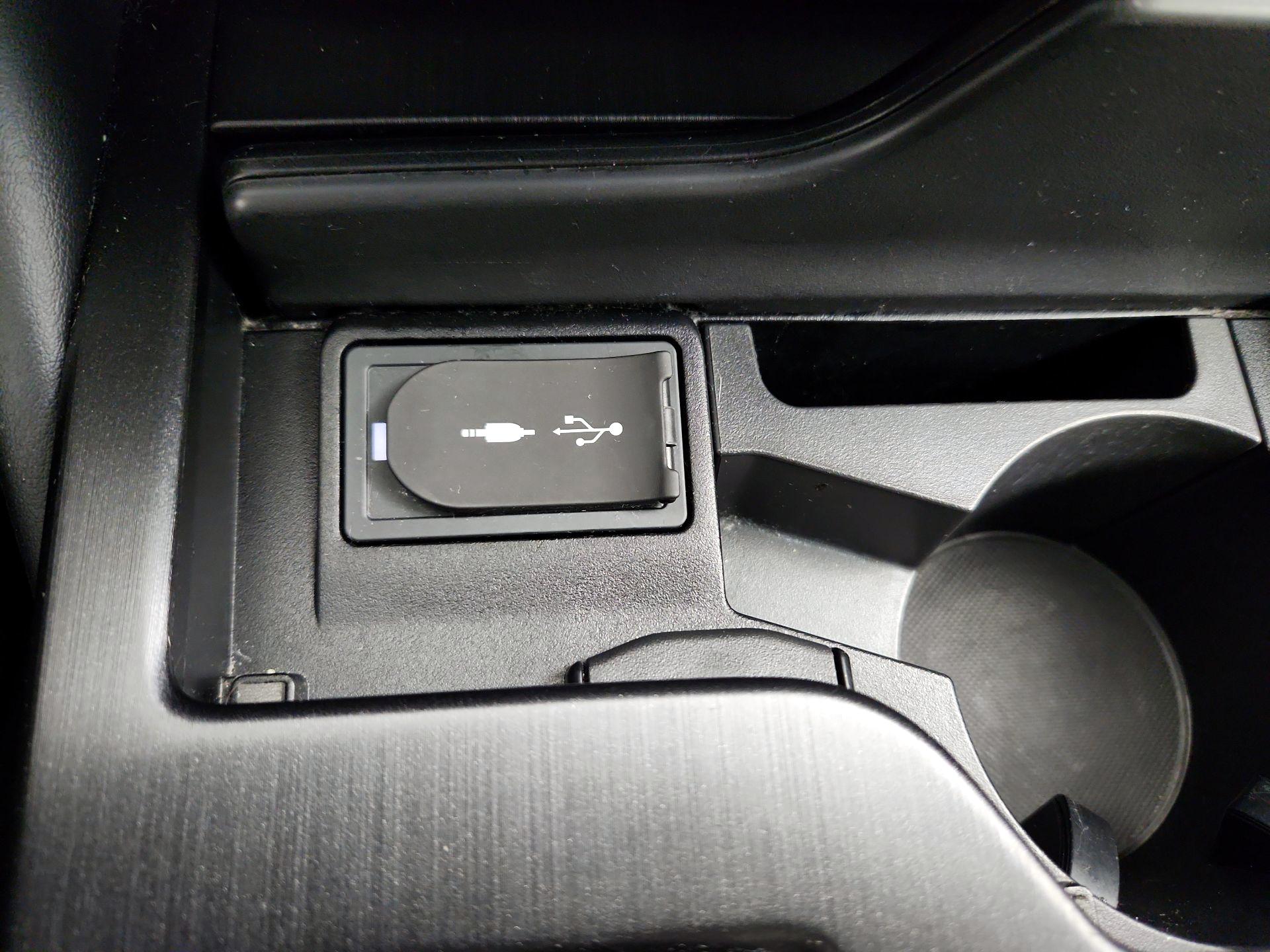 Thumbnail: 2019 Lexus ES - 16