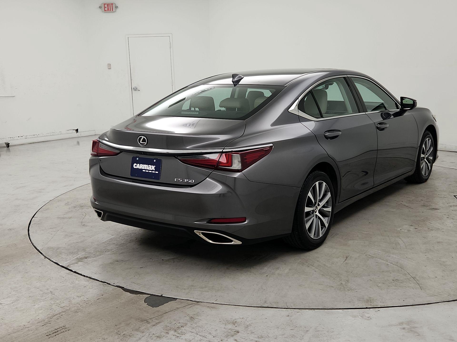 Thumbnail: 2019 Lexus ES - 5