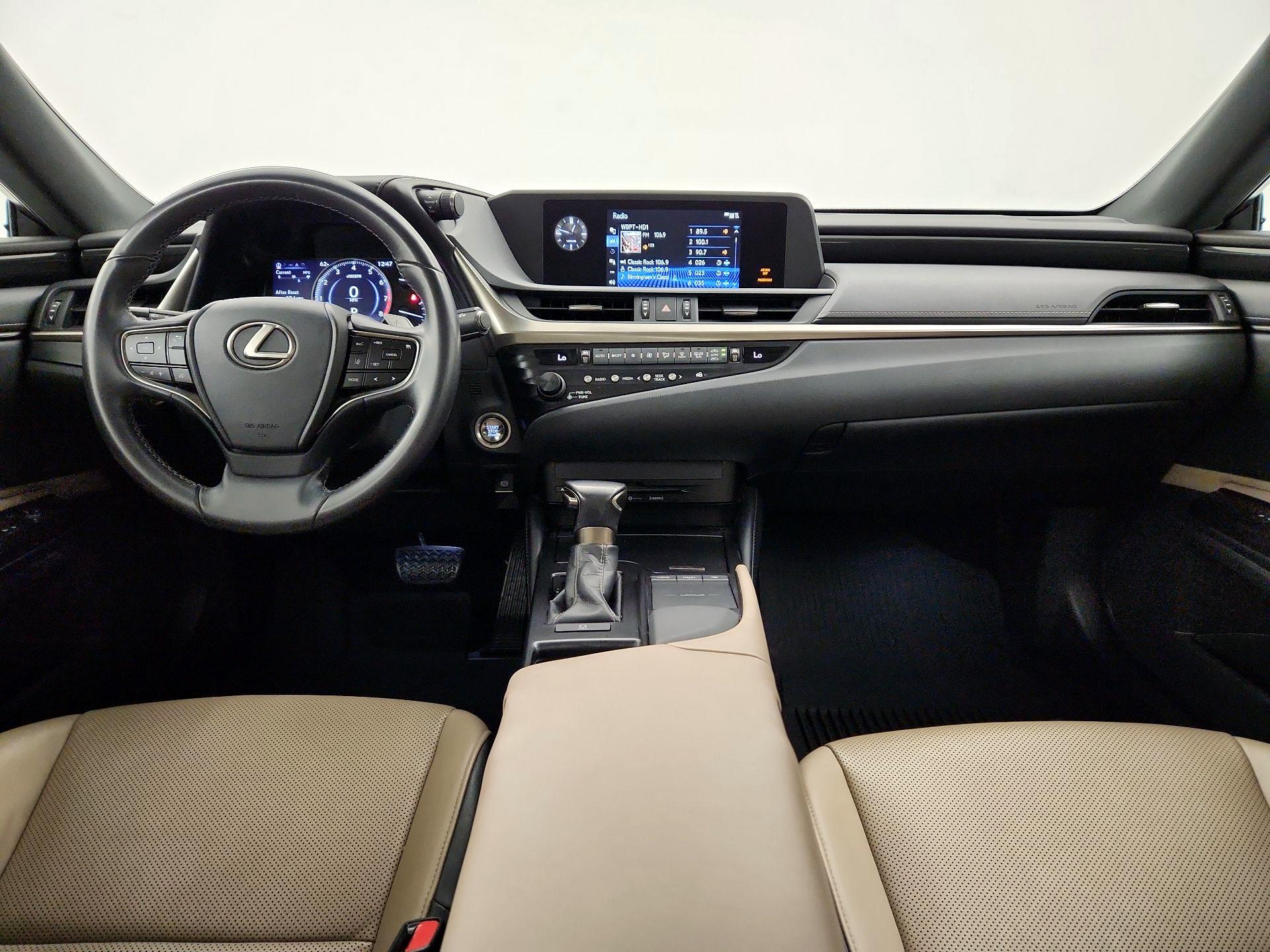 Thumbnail: 2019 Lexus ES - 8