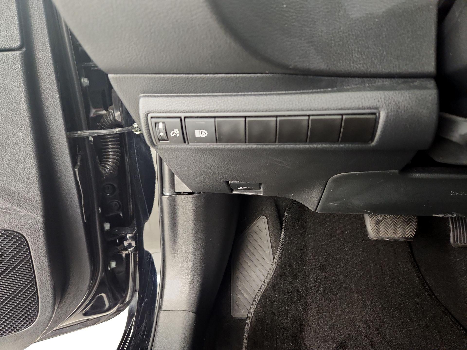 Thumbnail: 2024 Toyota Corolla - 11