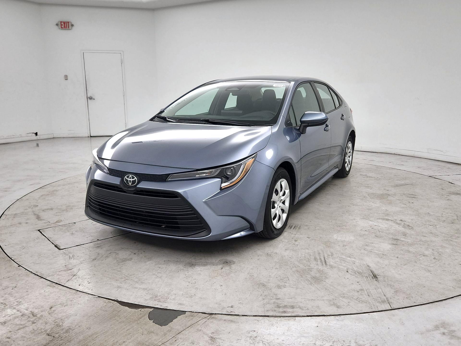 Thumbnail: 2025 Toyota Corolla - 3