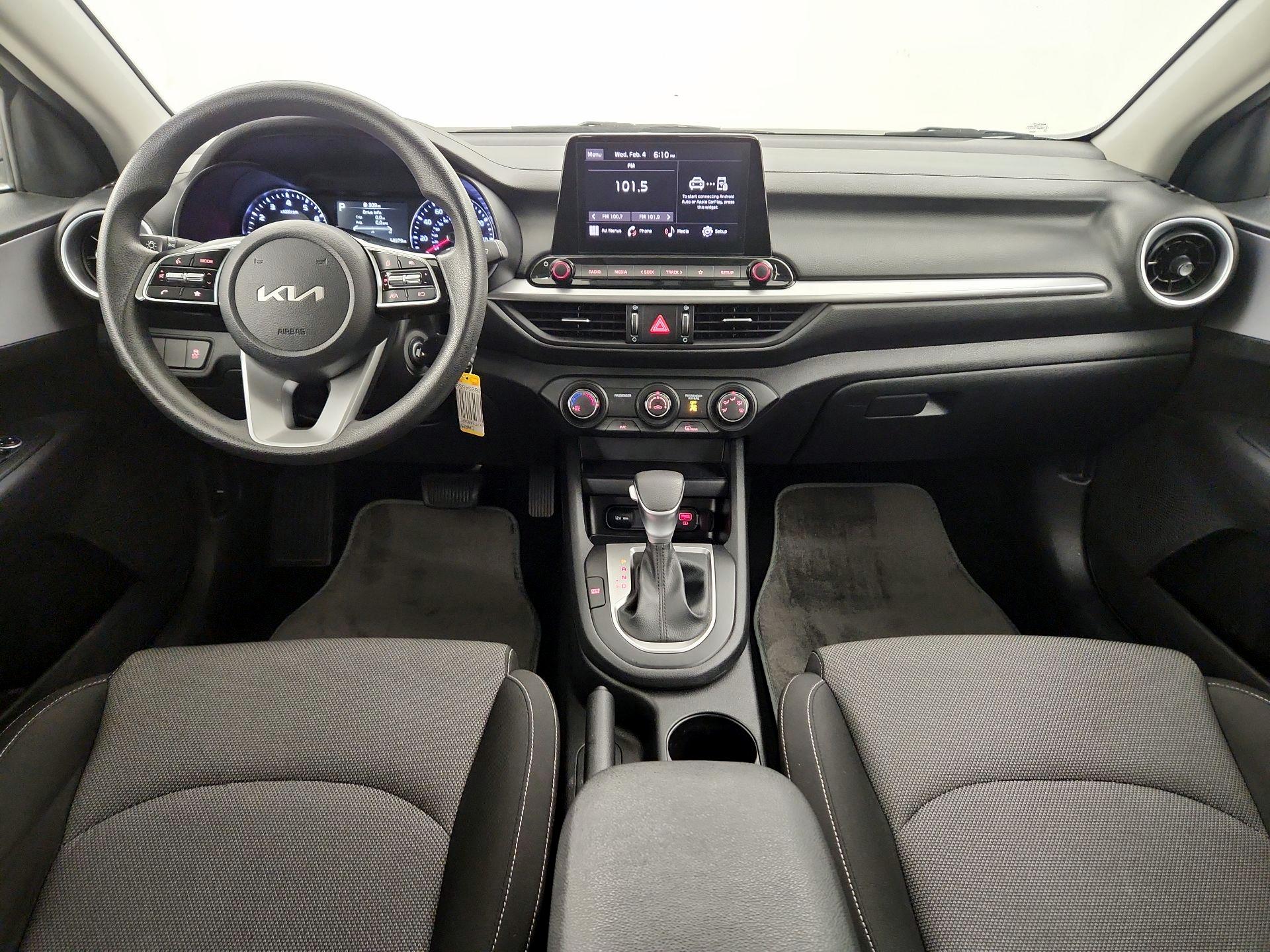 Thumbnail: 2024 Kia Forte - 17