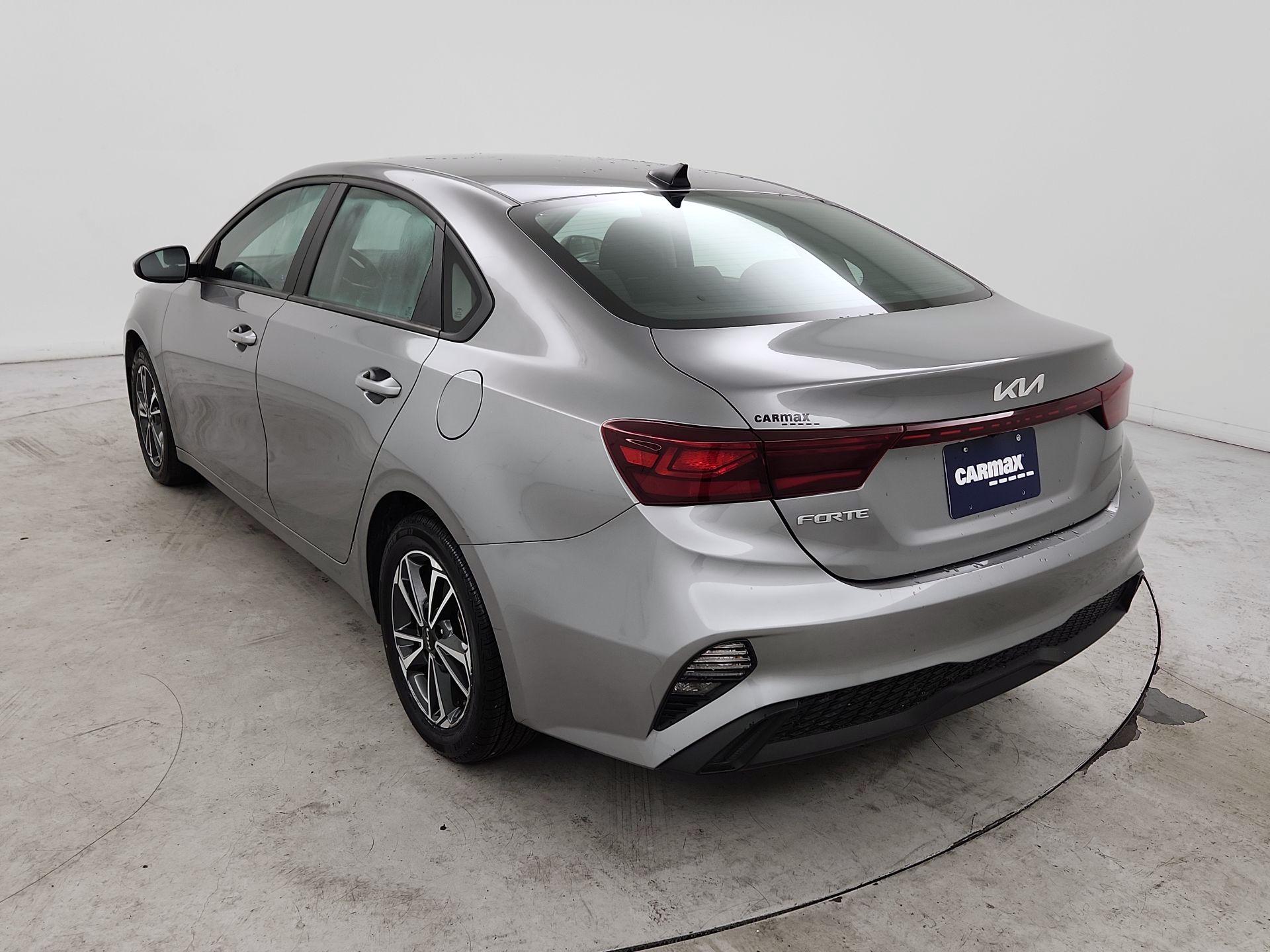 Thumbnail: 2024 Kia Forte - 7