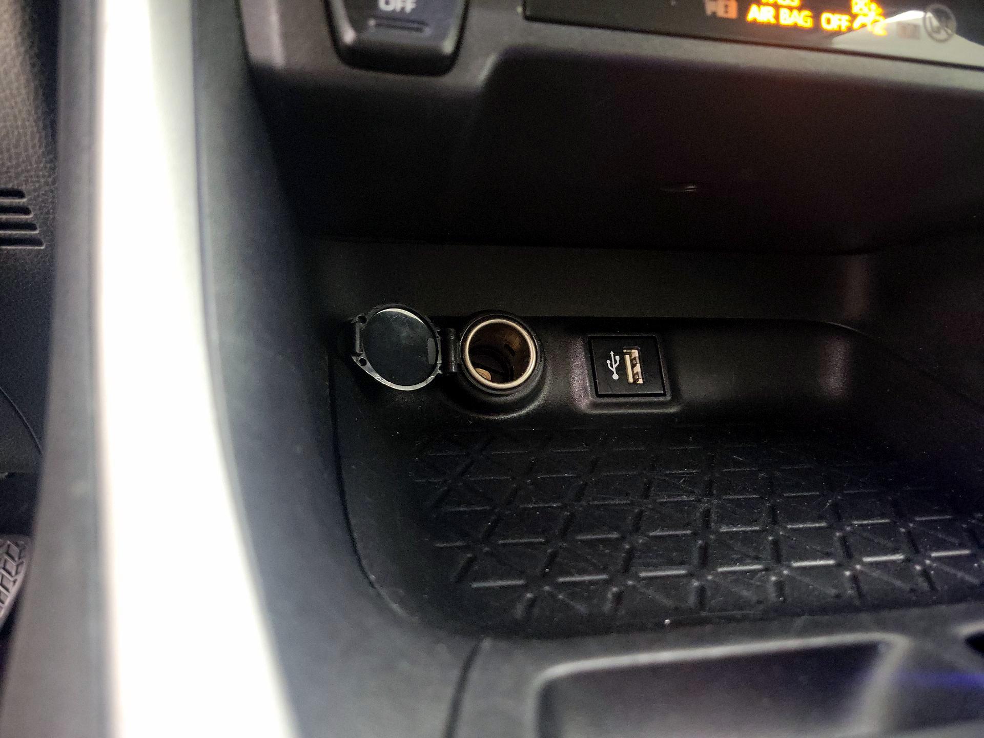 Thumbnail: 2024 Toyota RAV4 - 19