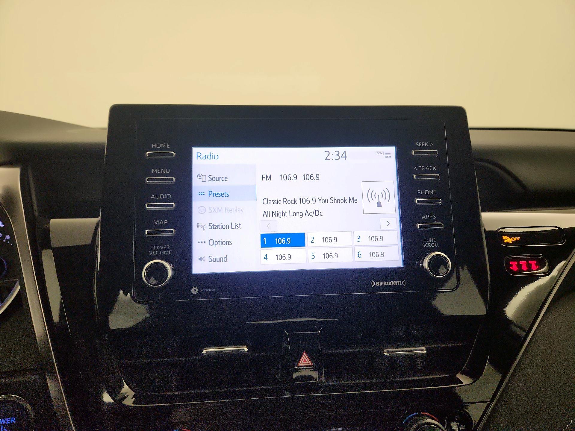 Thumbnail: 2022 Toyota Camry - 13