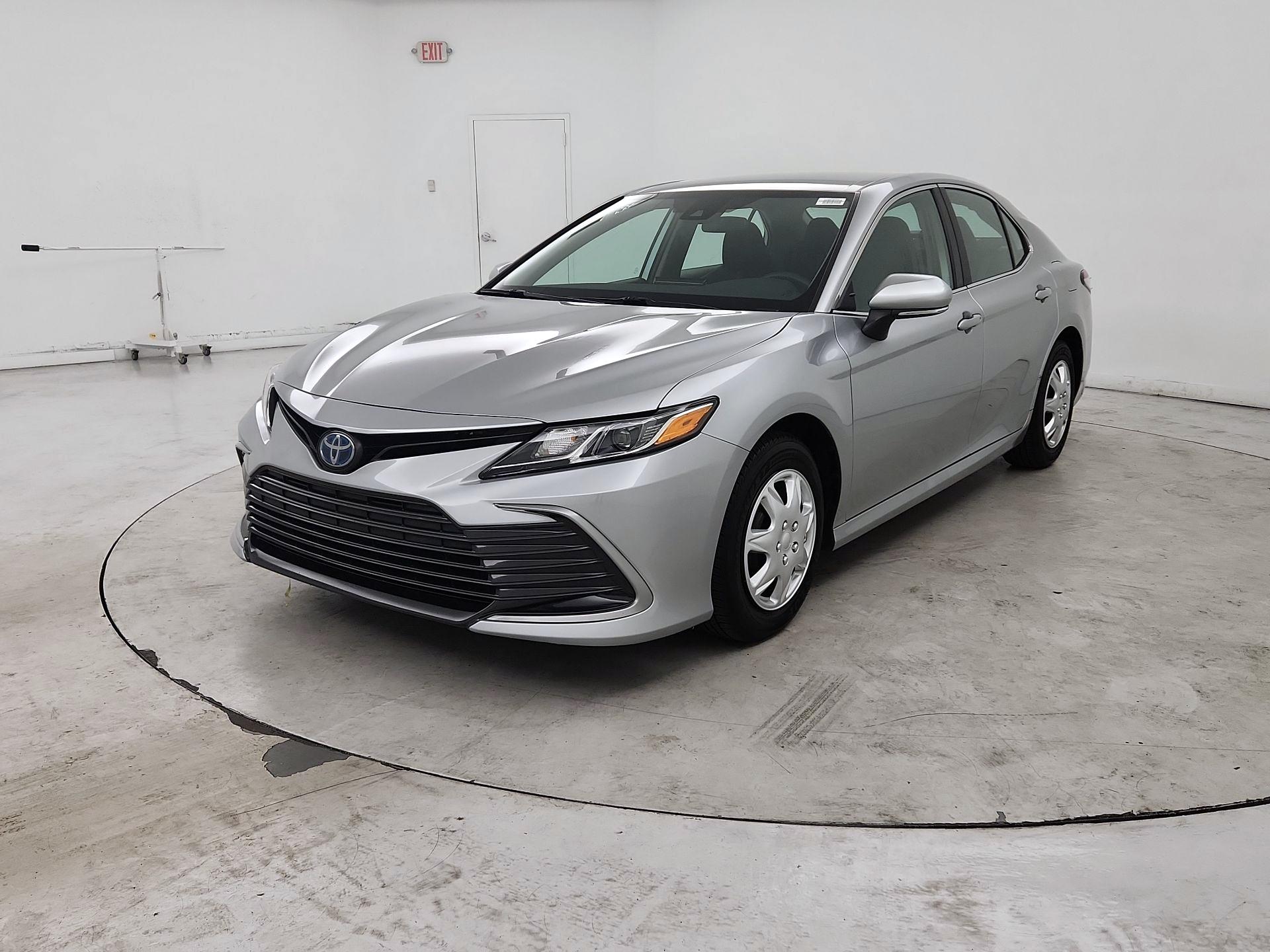 Thumbnail: 2022 Toyota Camry - 3