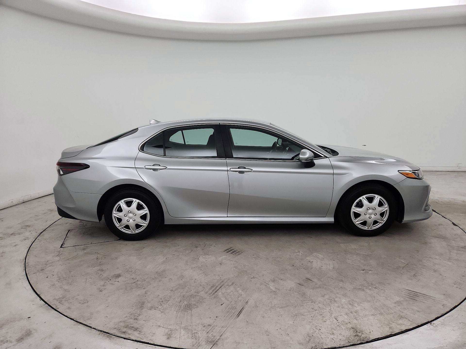 Thumbnail: 2022 Toyota Camry - 4