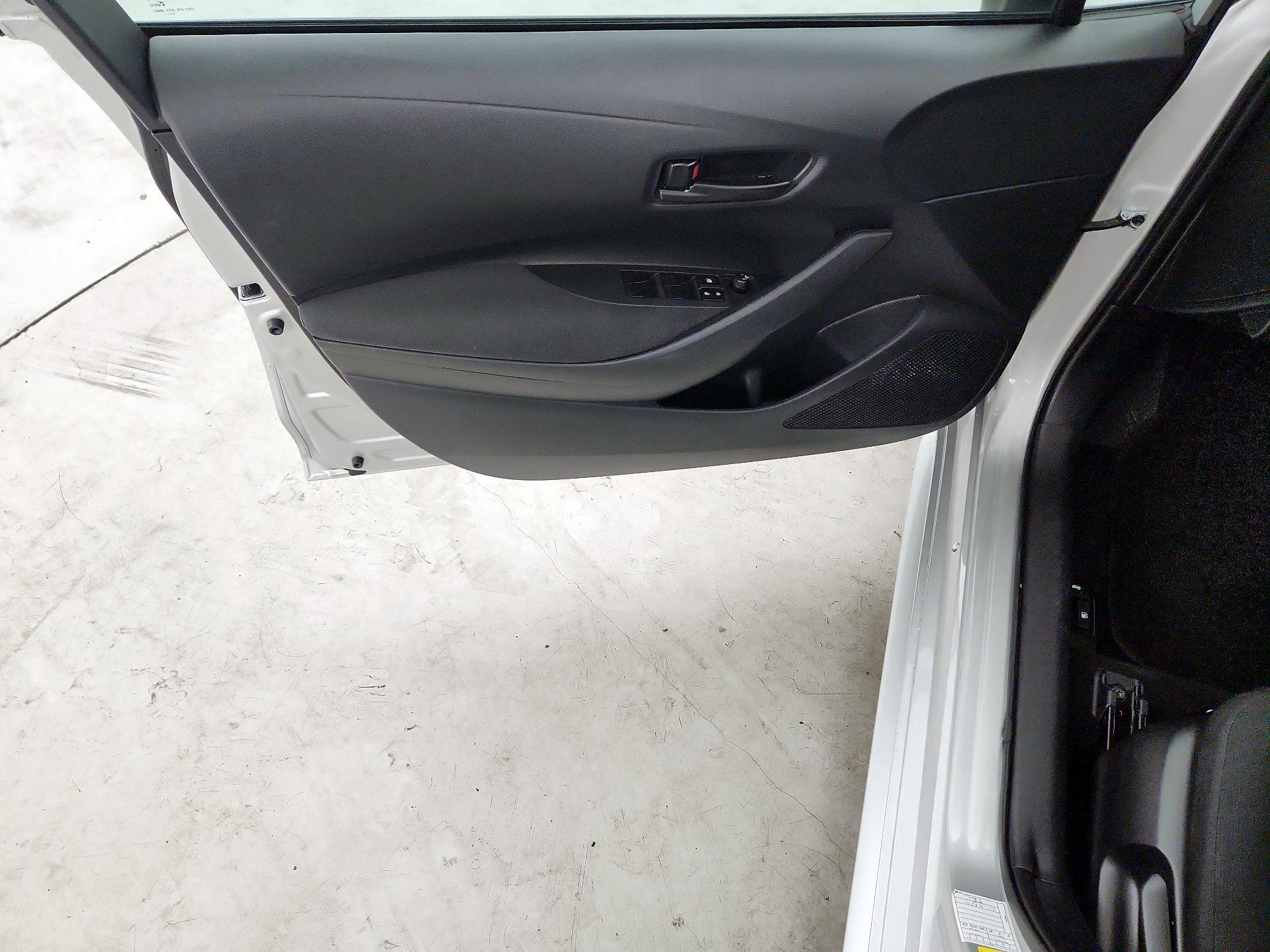 Thumbnail: 2025 Toyota Corolla - 10