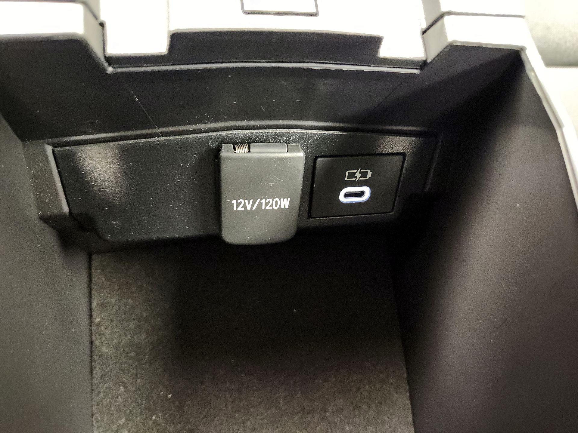 Thumbnail: 2025 Toyota Corolla - 16