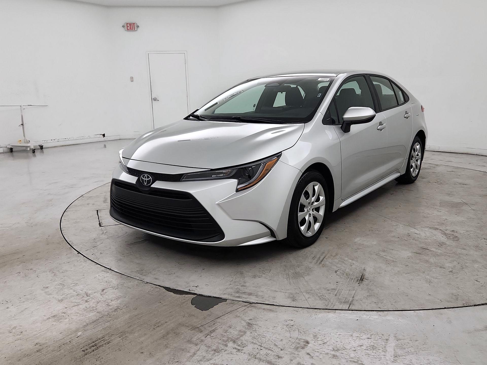 Thumbnail: 2025 Toyota Corolla - 3