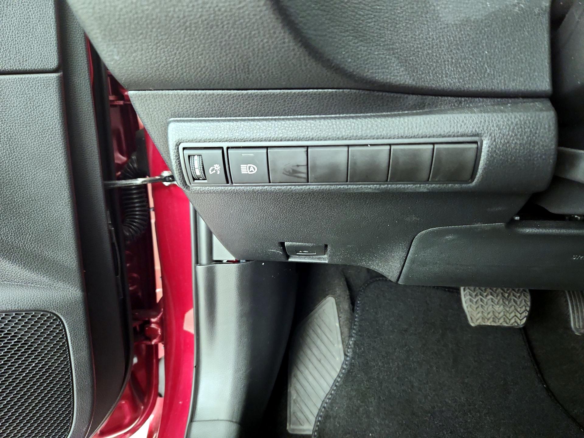 Thumbnail: 2025 Toyota Corolla - 11