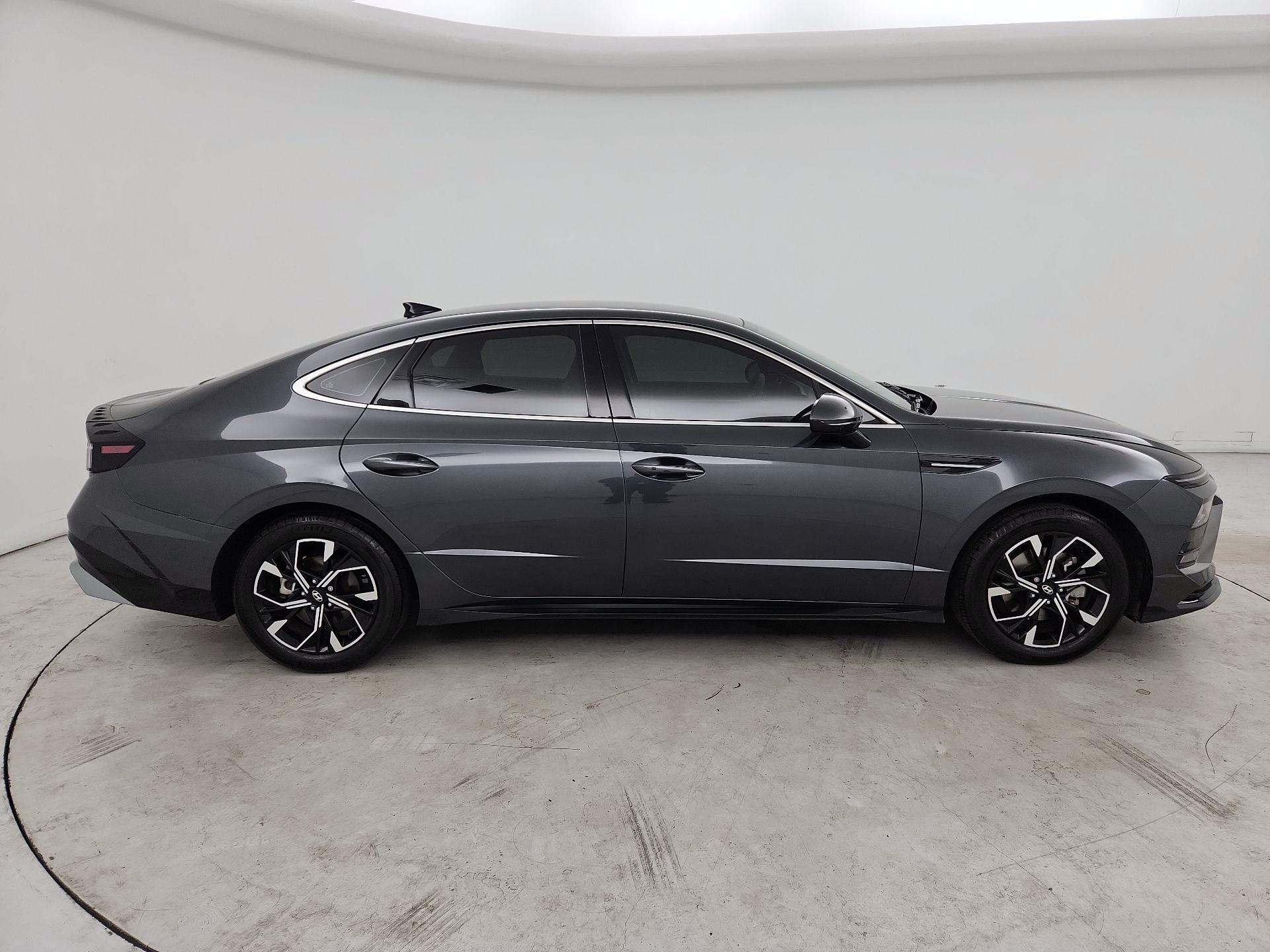 Thumbnail: 2024 Hyundai Sonata - 4