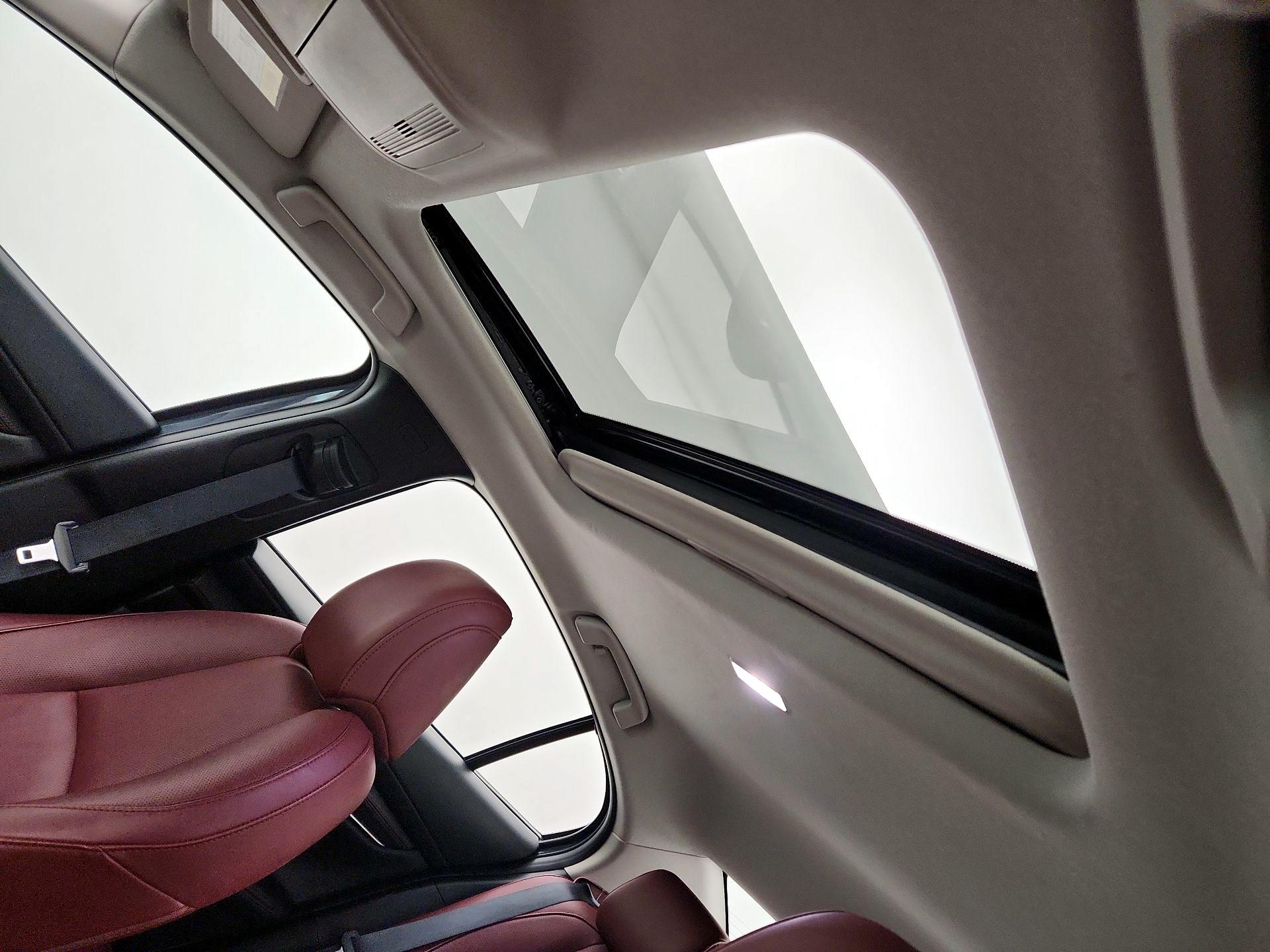 Thumbnail: 2025 Mazda Mazda3 - 17