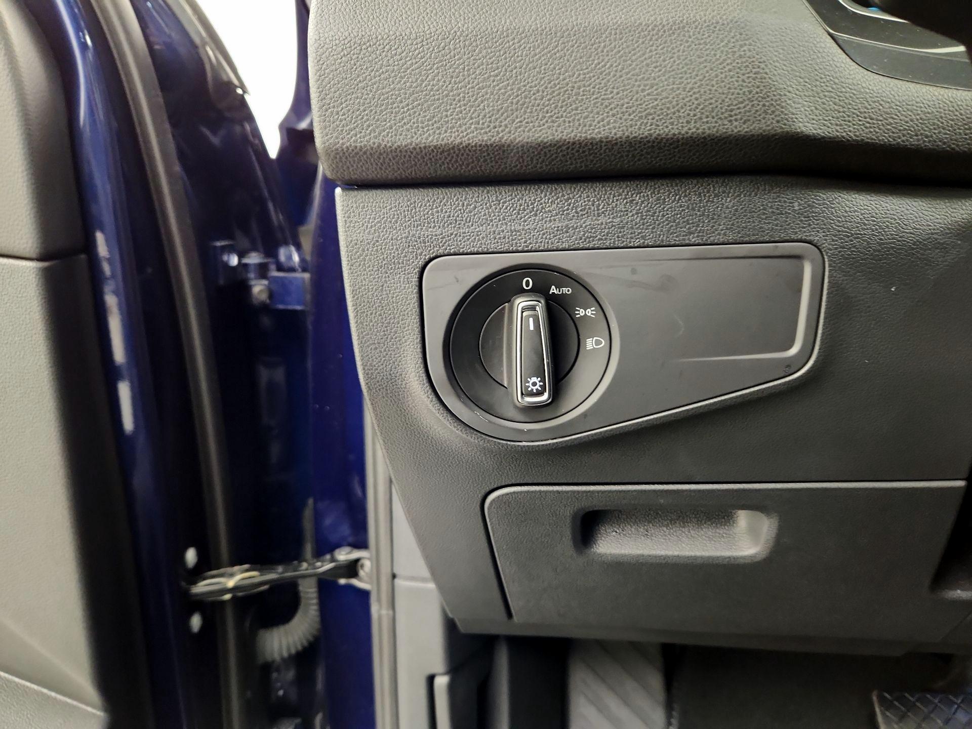 Thumbnail: 2024 Volkswagen Tiguan - 11