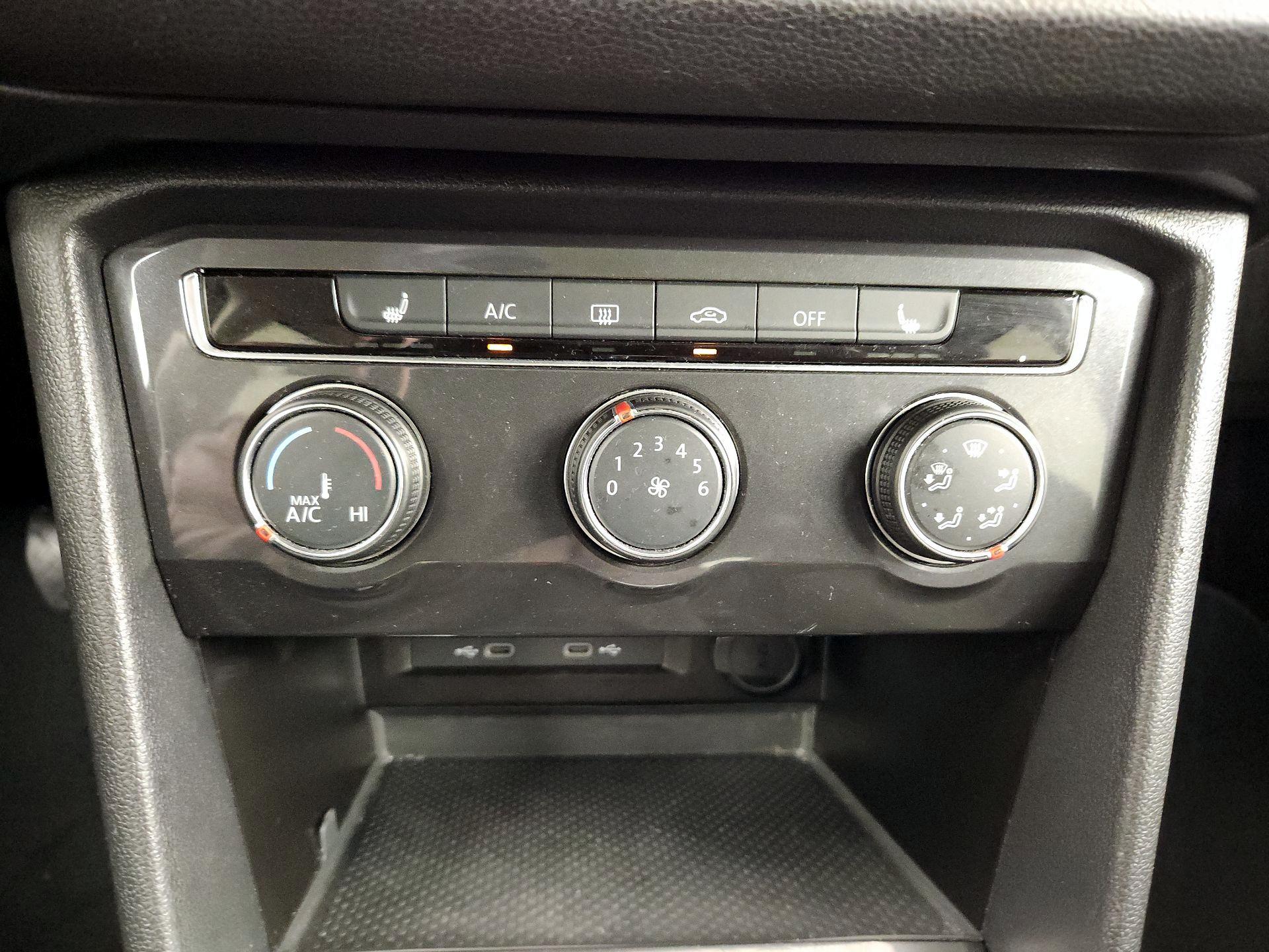 Thumbnail: 2024 Volkswagen Tiguan - 14