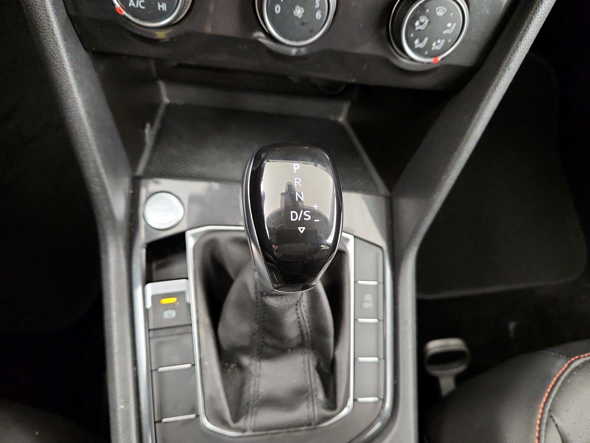 Thumbnail: 2024 Volkswagen Tiguan - 15