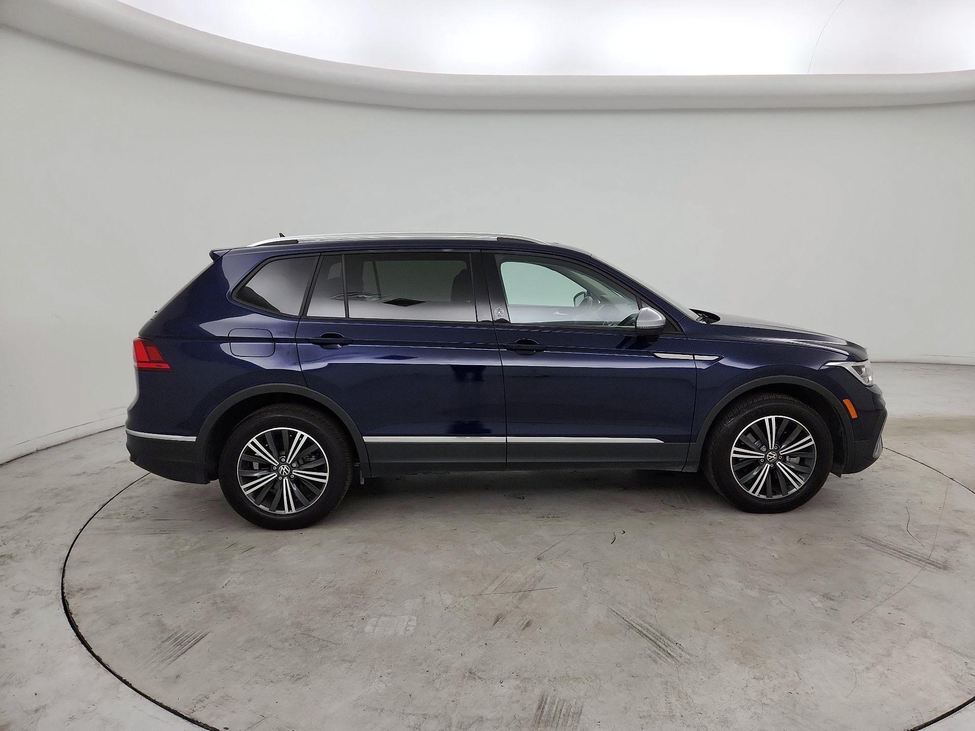 Thumbnail: 2024 Volkswagen Tiguan - 4