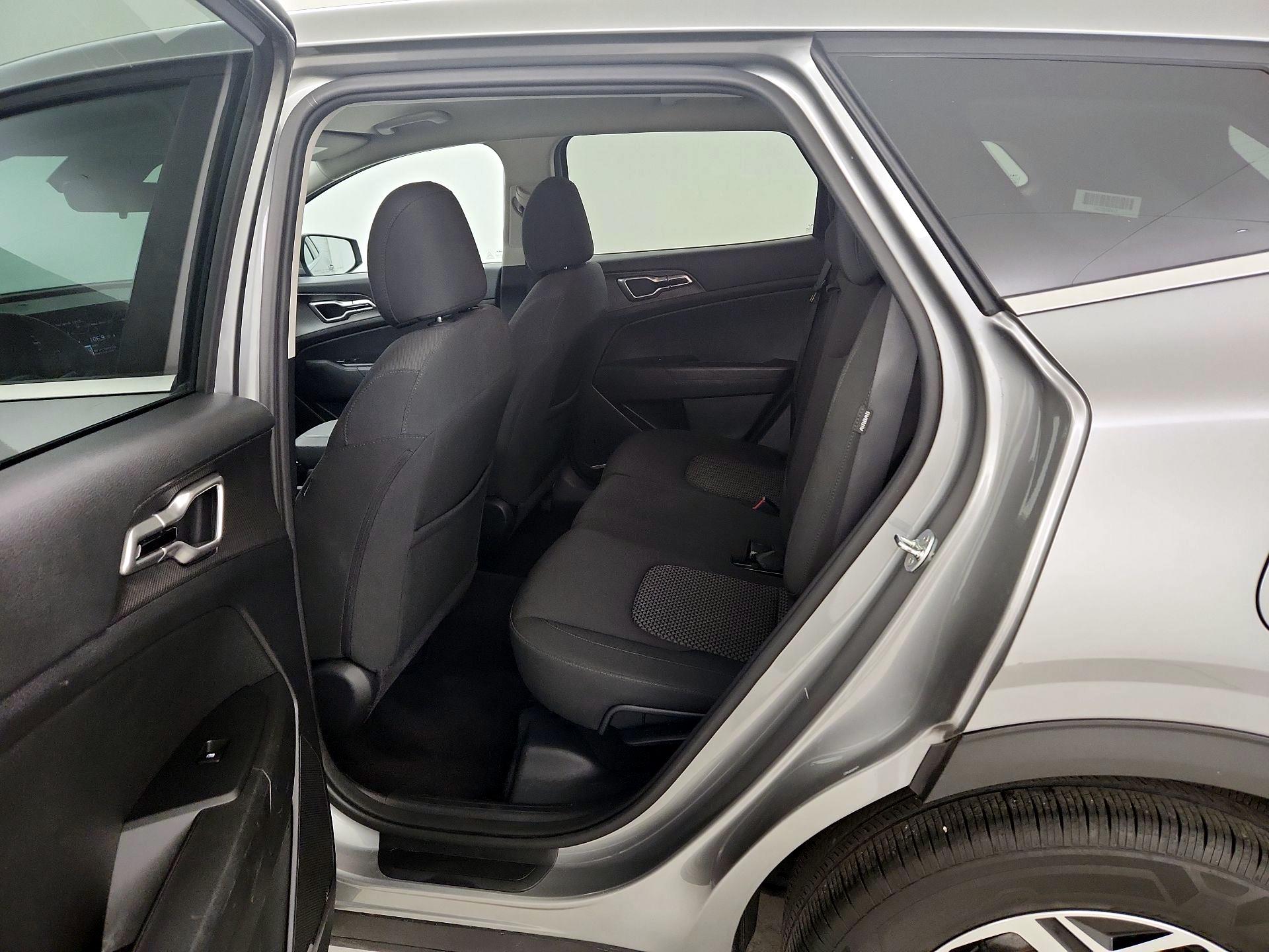 Thumbnail: 2024 Kia Sportage - 17