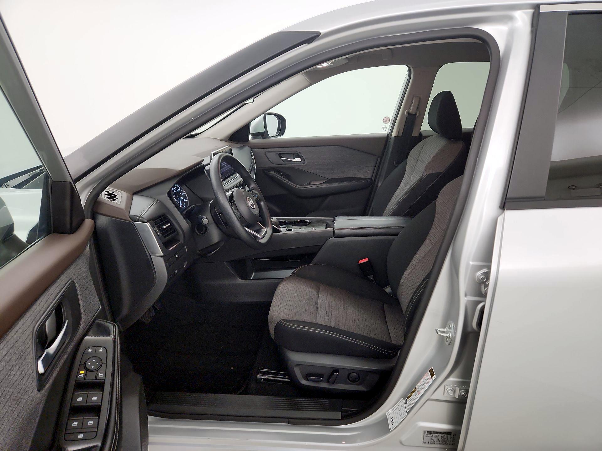 Thumbnail: 2023 Nissan Rogue - 9