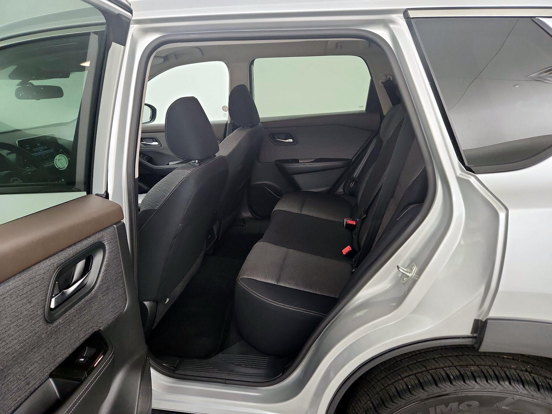 Thumbnail: 2023 Nissan Rogue - 17